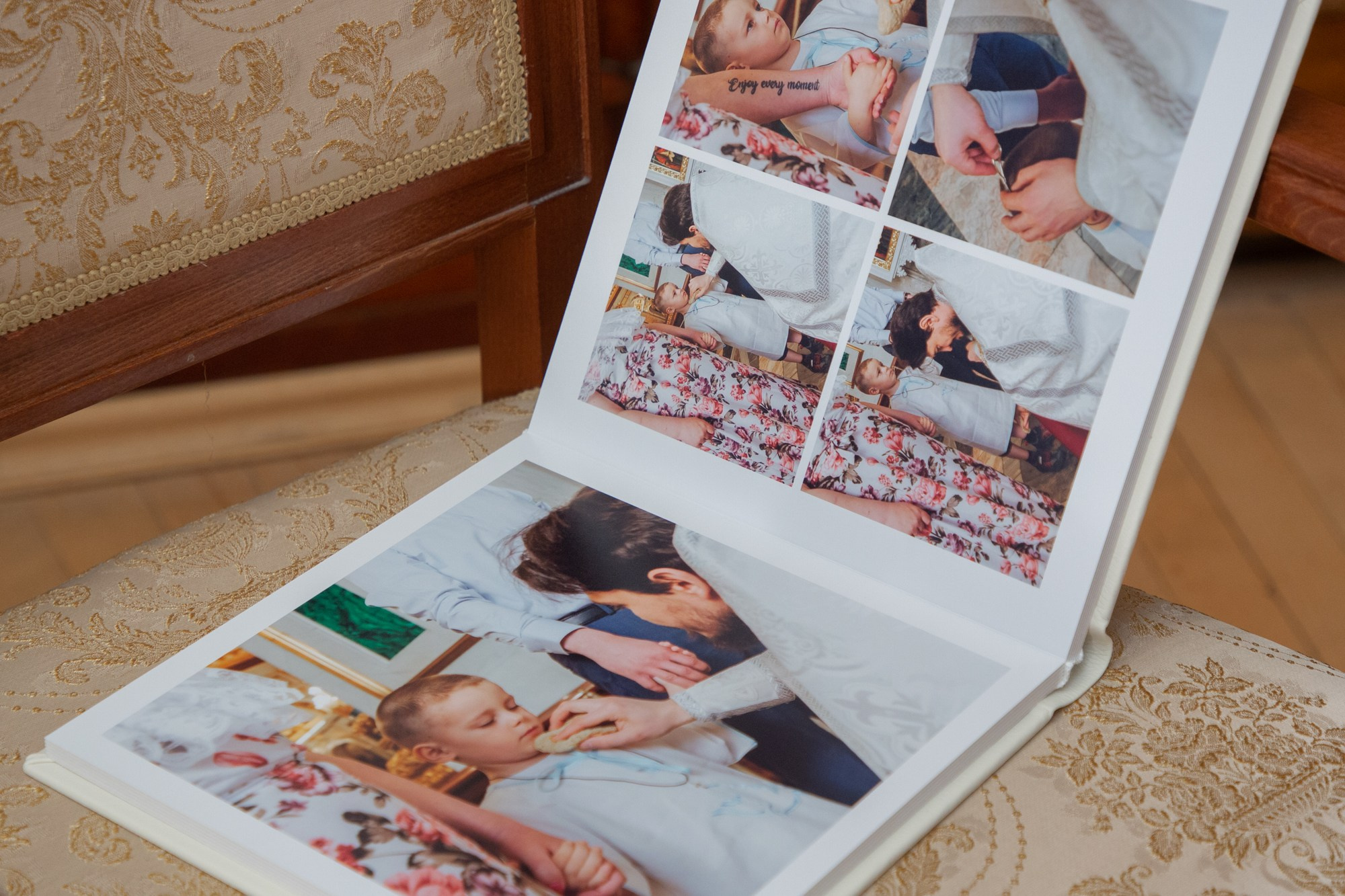 Фотокнига «Таинство Крещения» формат 25×25см. Фотограф крещение венчание в Петербурге! Помогает подобрать храм и посоветовал душевного батюшку в СПб