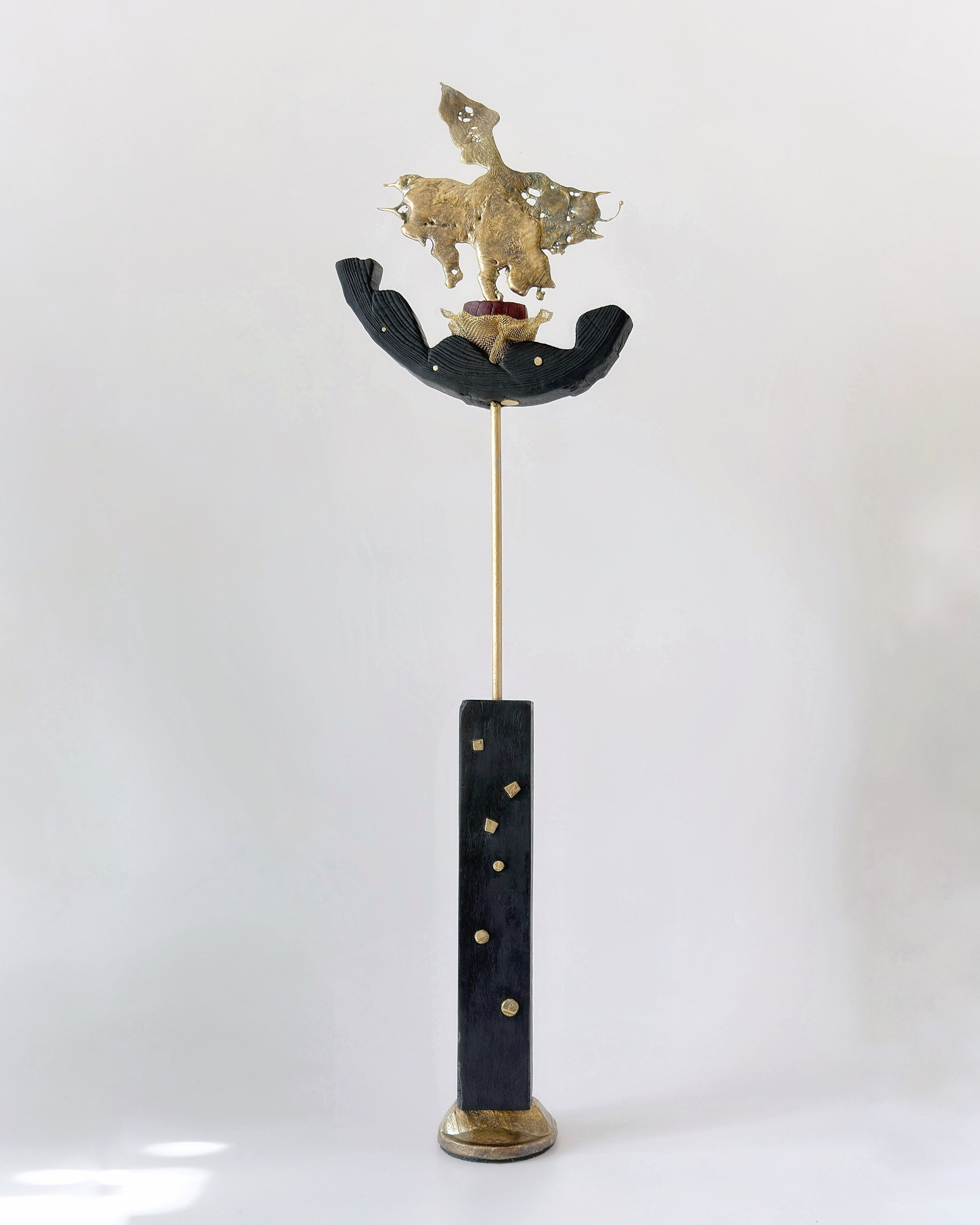 «Золотой телец, опыляющий цветок мироздания». Арт-объекты. Коллекционный дизайн 47.XII