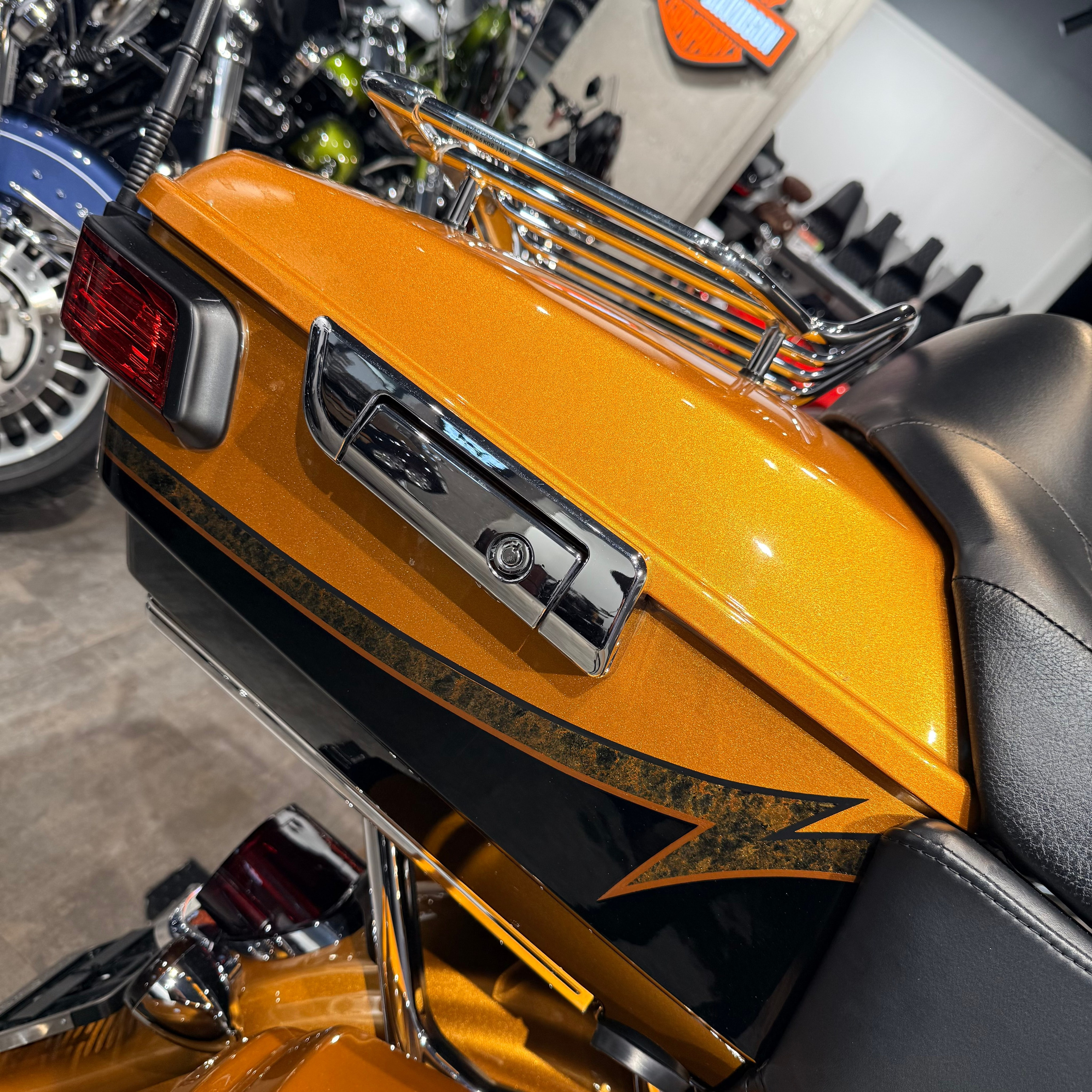 Купить Harley-Davidson 2014 CVO Еlесtra Glide Limited Gоld (Touring) — подробнее на сайте. Hello Davidson, Москва. Только хорошие мотоциклы…