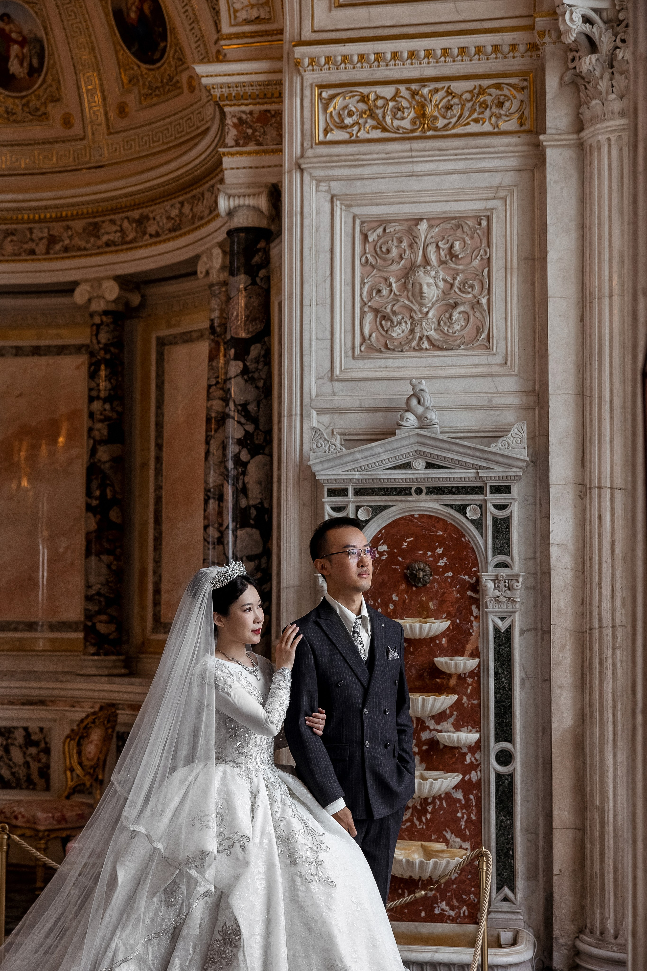 Свадебная фотосессия в Эрмитаже. Свадебный и семейный фотограф Алексей Аверин