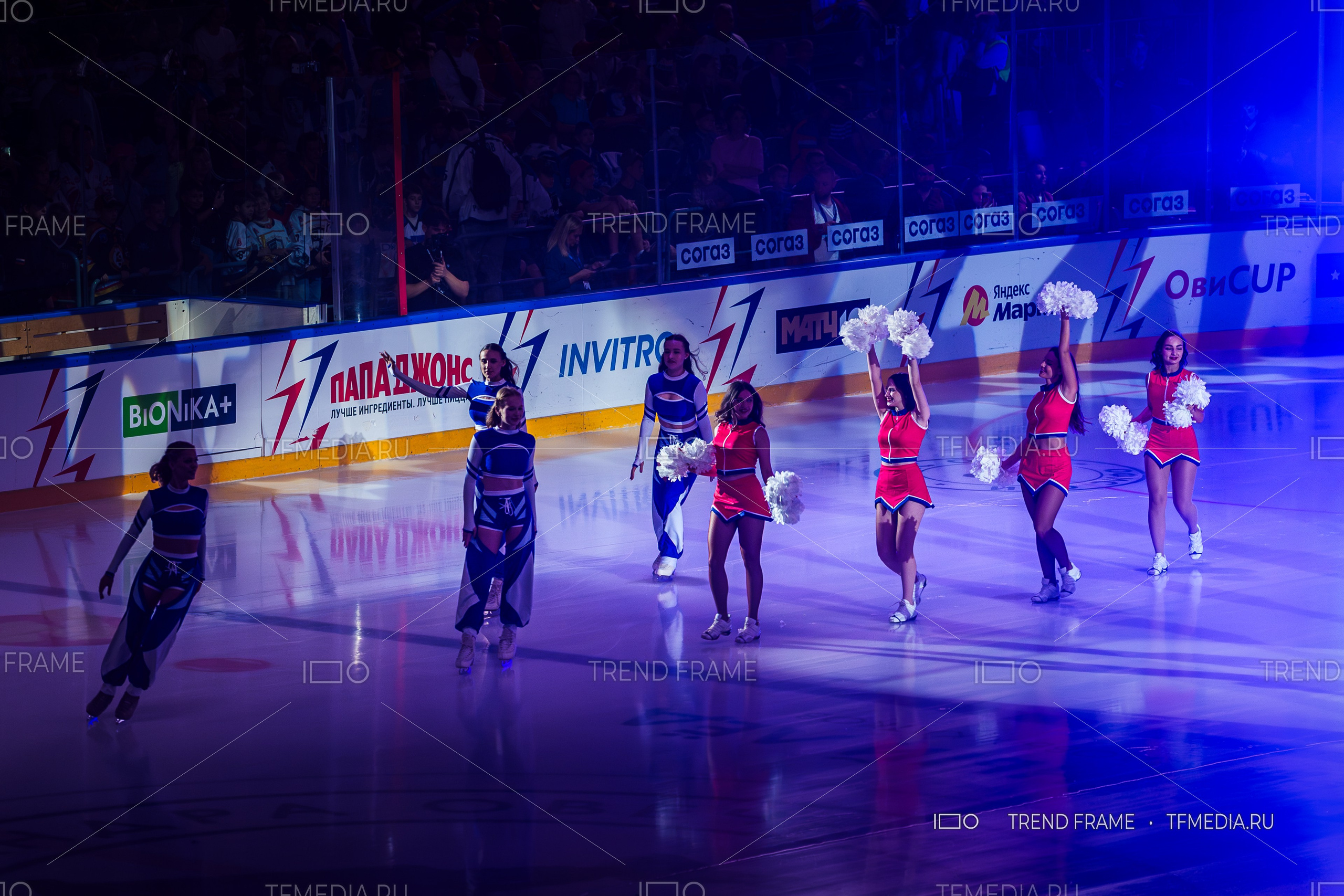 Чирлидеры и фигуристки на церемонии открытия финала Кубка Овечкина 2025 по хоккею в Мытищах — яркое шоу, премиальные спортивные фото TrendFrame.