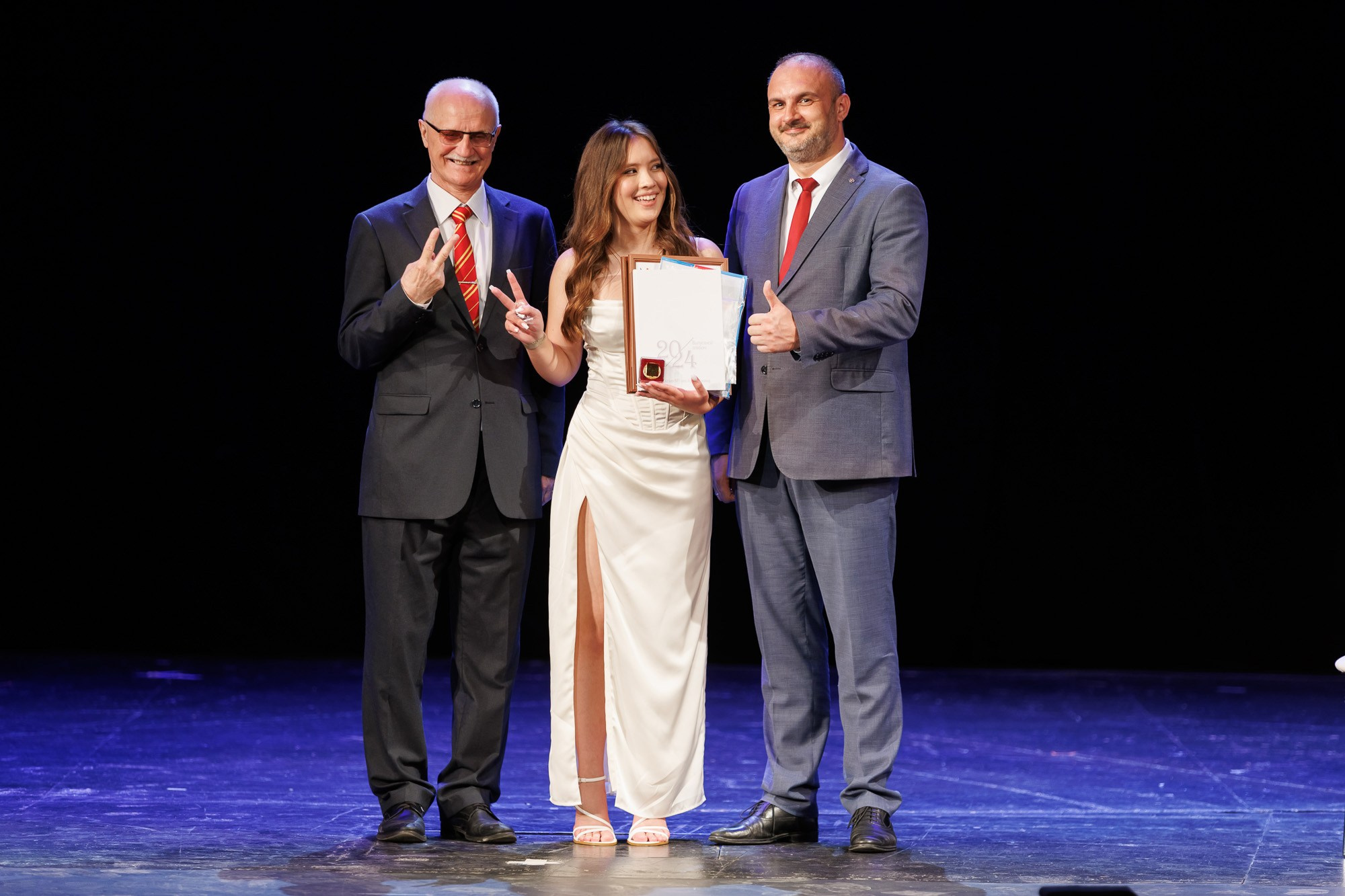 Выпускной вечер в Севастопольской гимназии № 1 имени А. С. Пушкина. Свадебный фотограф, фотосъемка в Крыму, Севастополе, Симферополе, Ялте