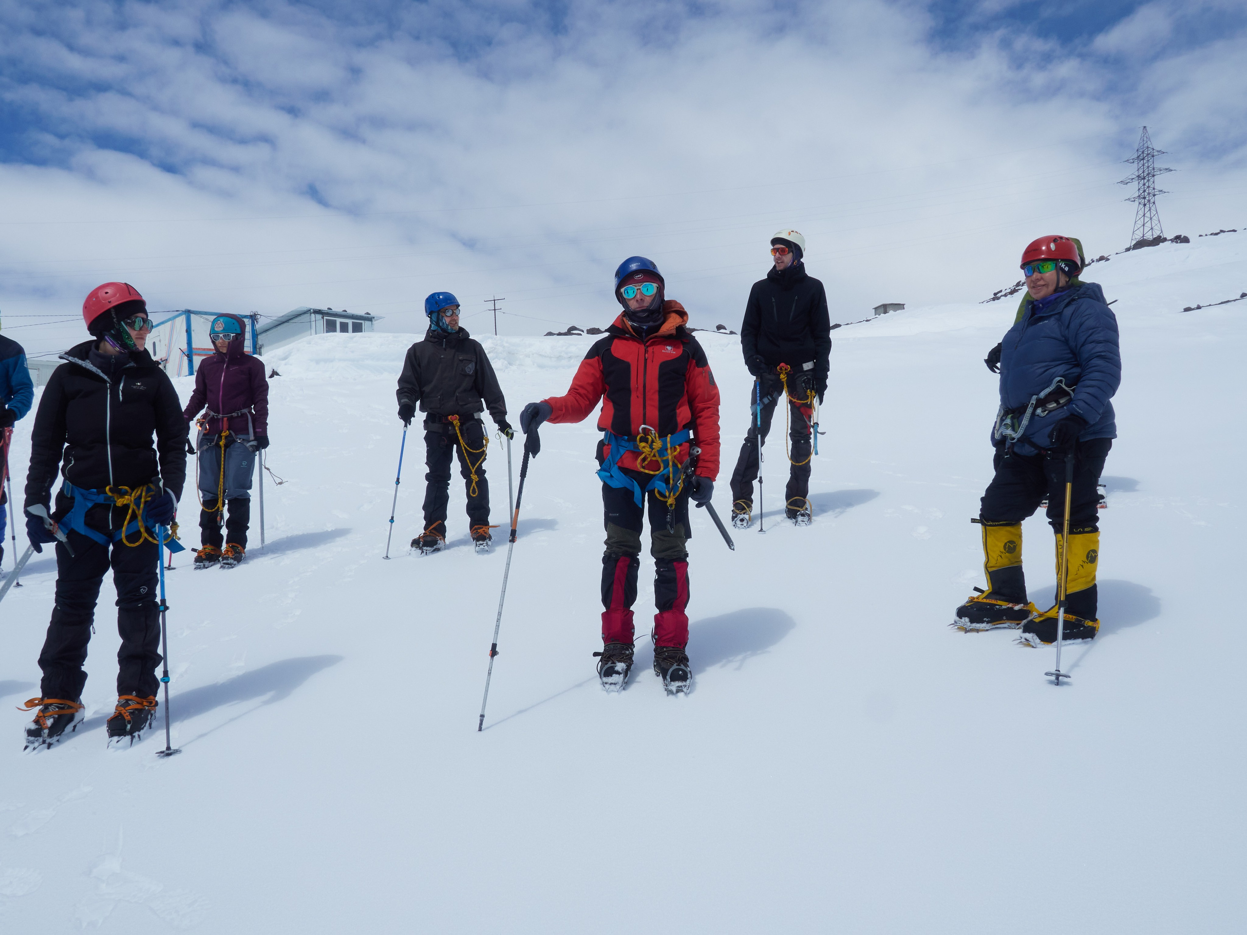 Снежно-ледовые занятия на высоте 3750. Горный, высотный Фотограф на Эльбрусе Георгий