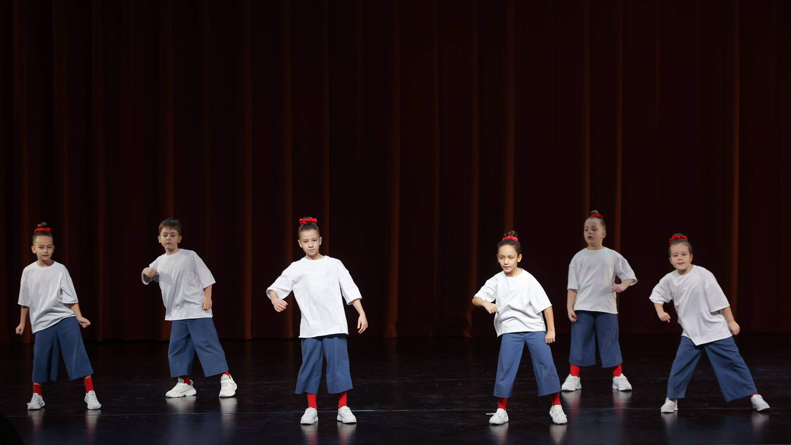 Фестиваль хореографического искусства «КУБОК ЛЕГЕНДЫ — 2025». Выпускные альбомы и школьный фотограф в Подольске, Троицке, Щербинке, Москве и Московской области