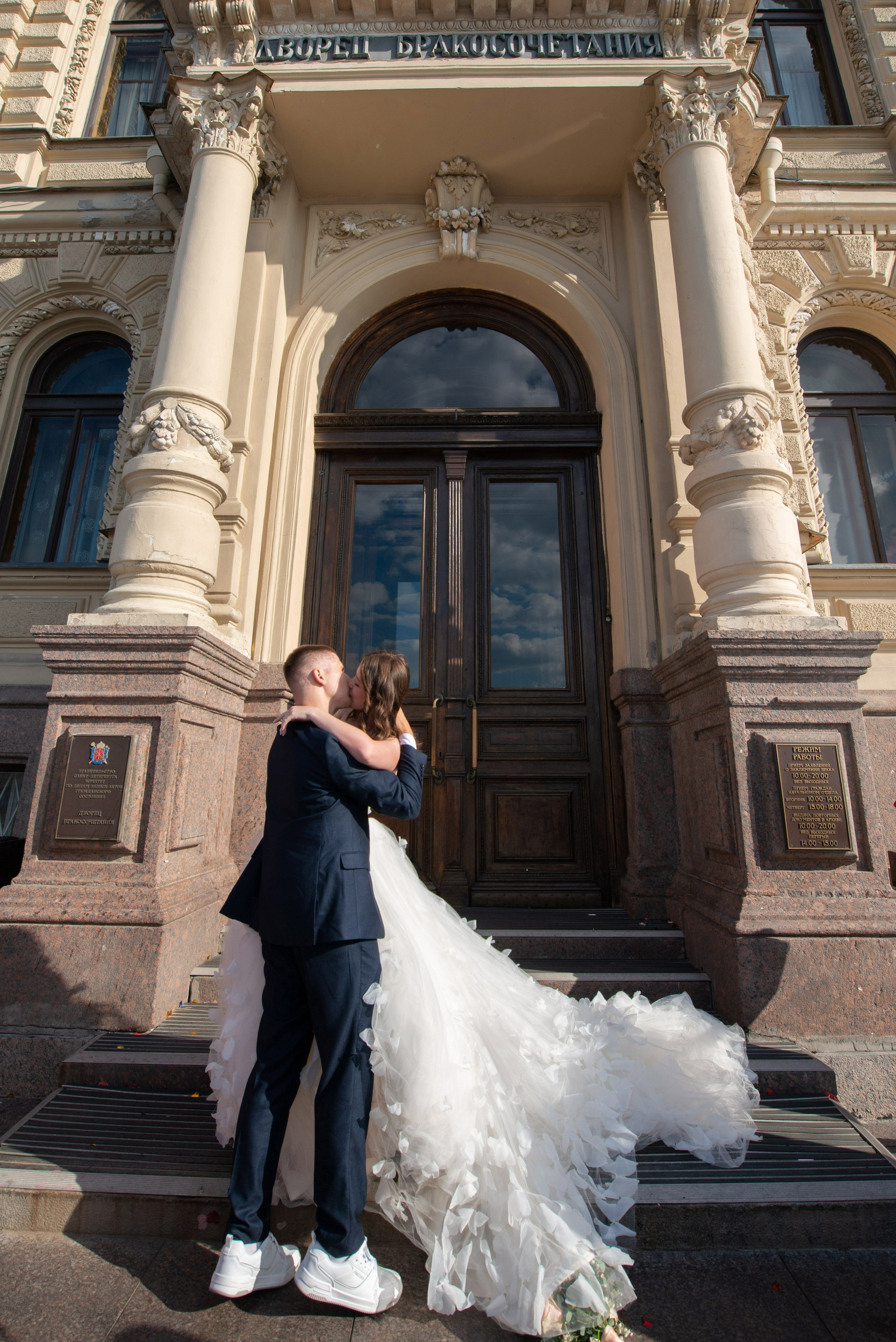 Зажигательная и динамичная свадебная фотосессия Анастасии и Максима. Портретный, семейный и свадебный фотограф в Санкт-Петербурге и в Пушкине Ширяев Денис