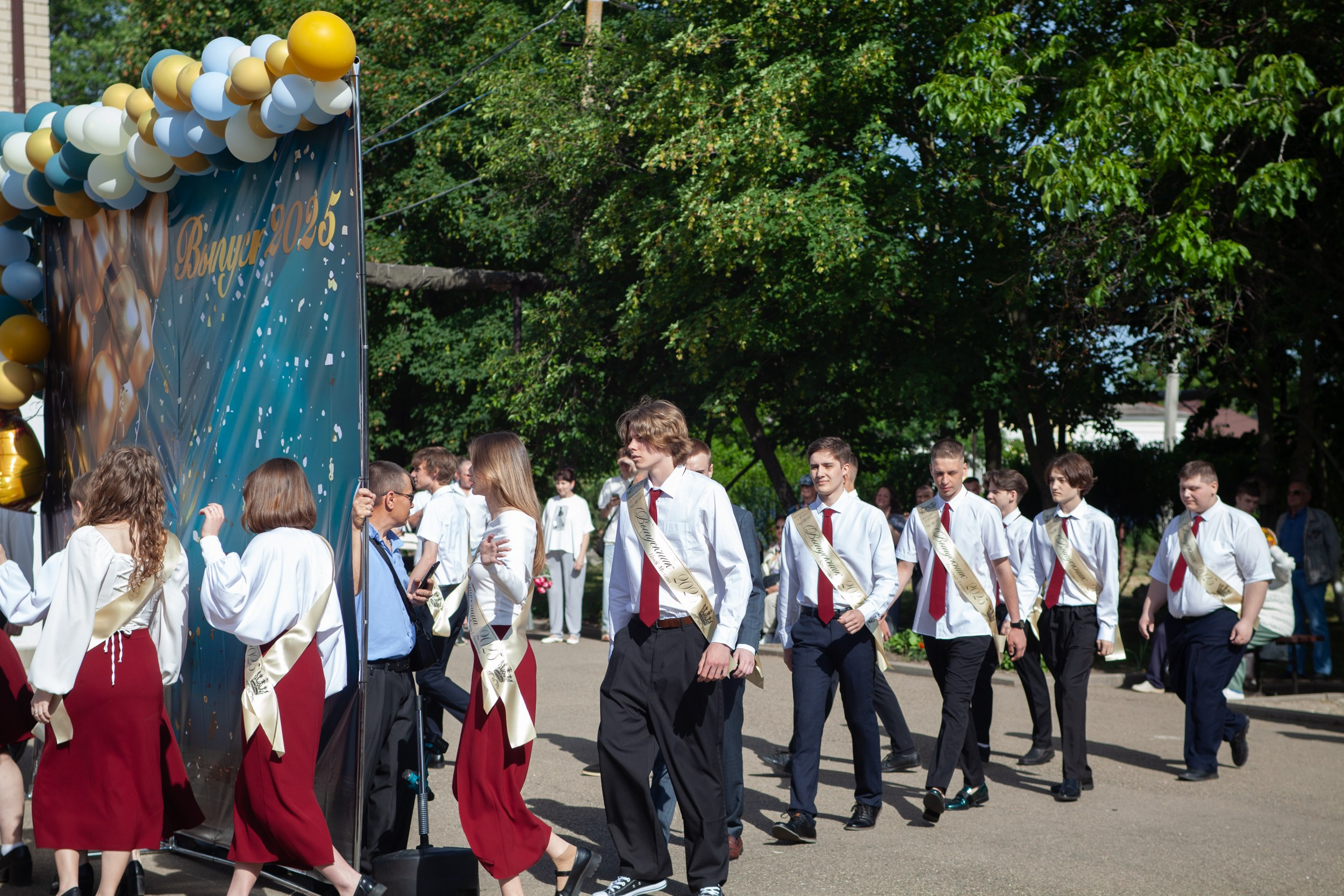 Последний звонок в Десяточке