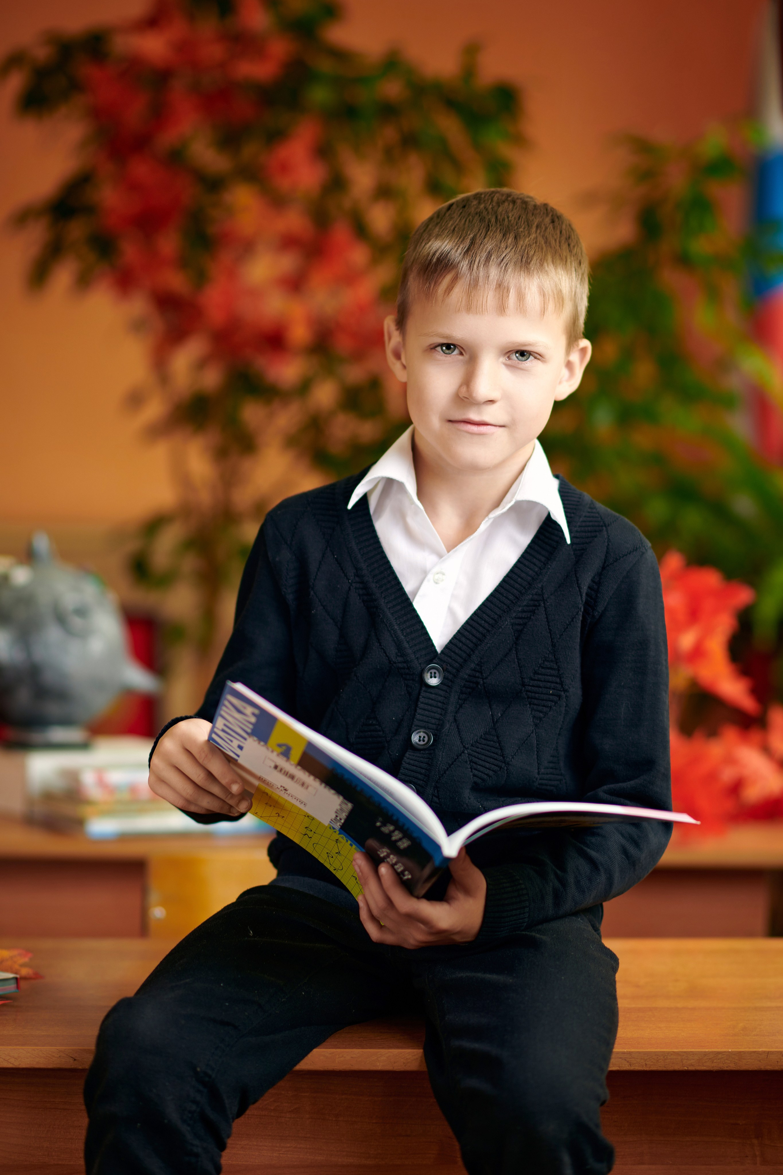 Портрет для выпускного альбома 4 класса. Школьный фотограф в Туле Владимир Греков