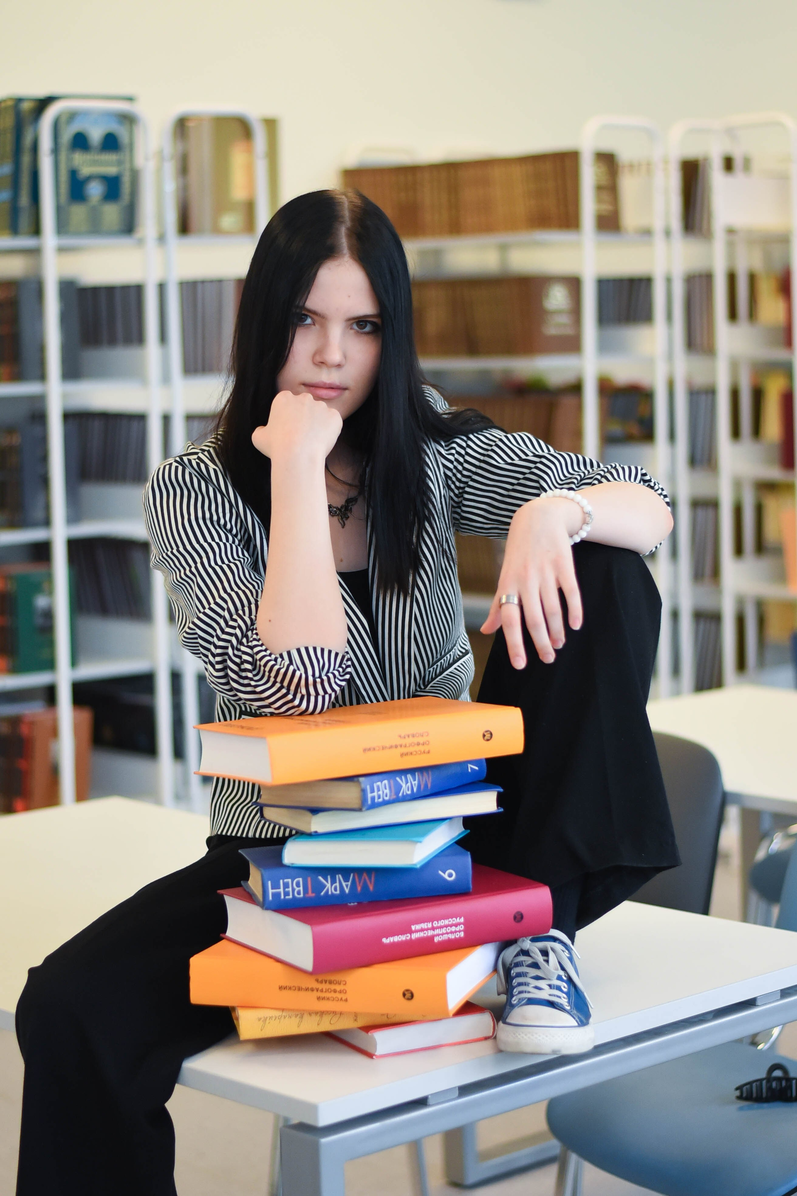 Фотоальбомы для старшей школы. Стильные выпускные альбомы, детские фотосессии, сюжетные фотографии