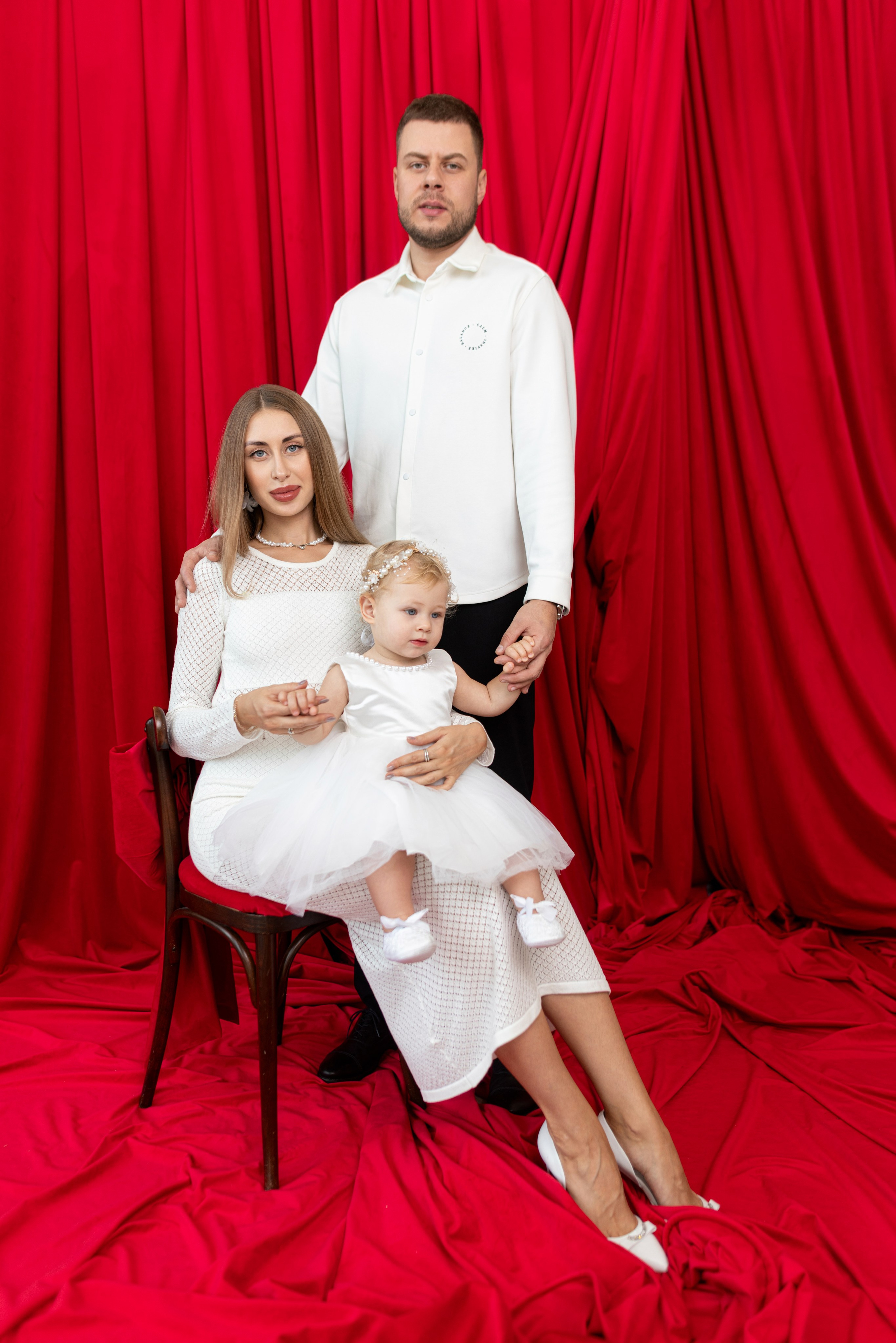 Семейная съемка для Яны и Дани в интерьере. Дмитрий Шульгин, портретный фотограф в Воронеже