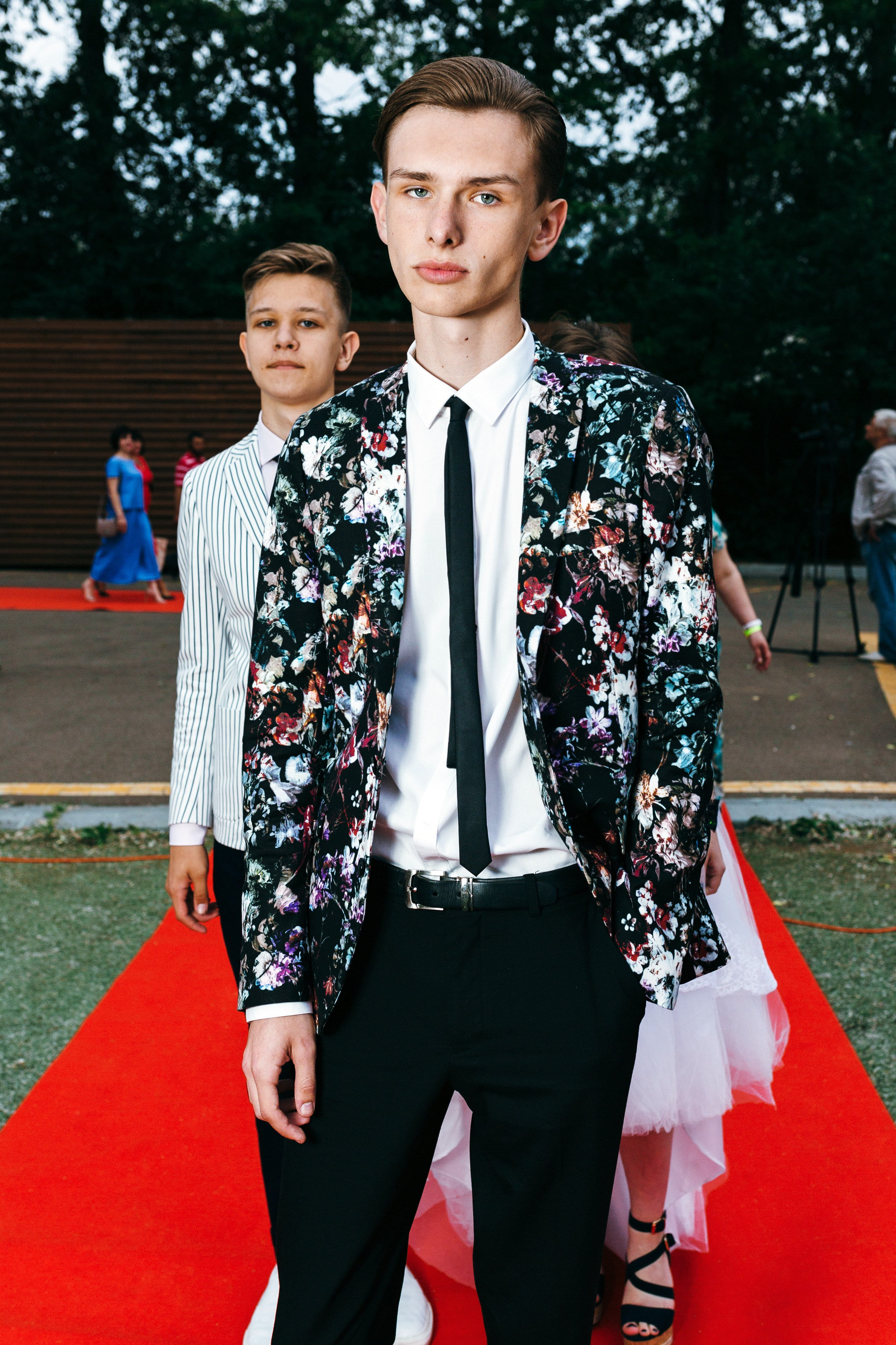 Фотограф на выпускной в Москве, заказать услуги фотосъёмки — Цены и стоимость услуг профессионального фотографа на выпускной