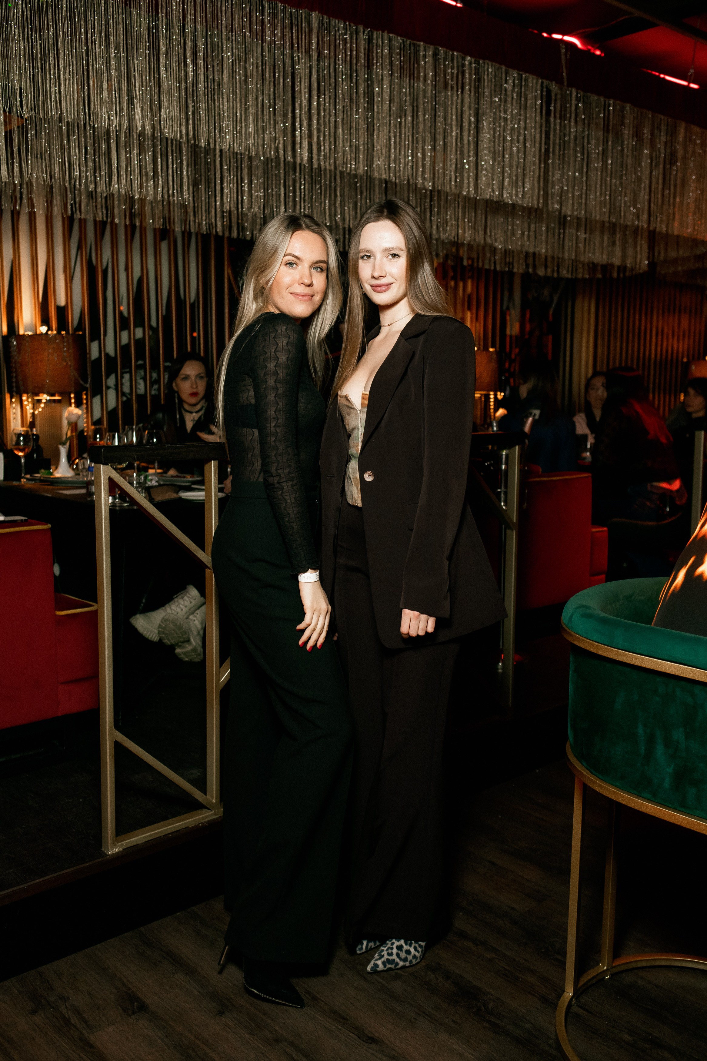 YANA URBAN: сольный концерт в «Анжелика Wineroom». СВОИ. ФОТООТЧЕТЫ-СОБЫТИЯ-МЕСТА