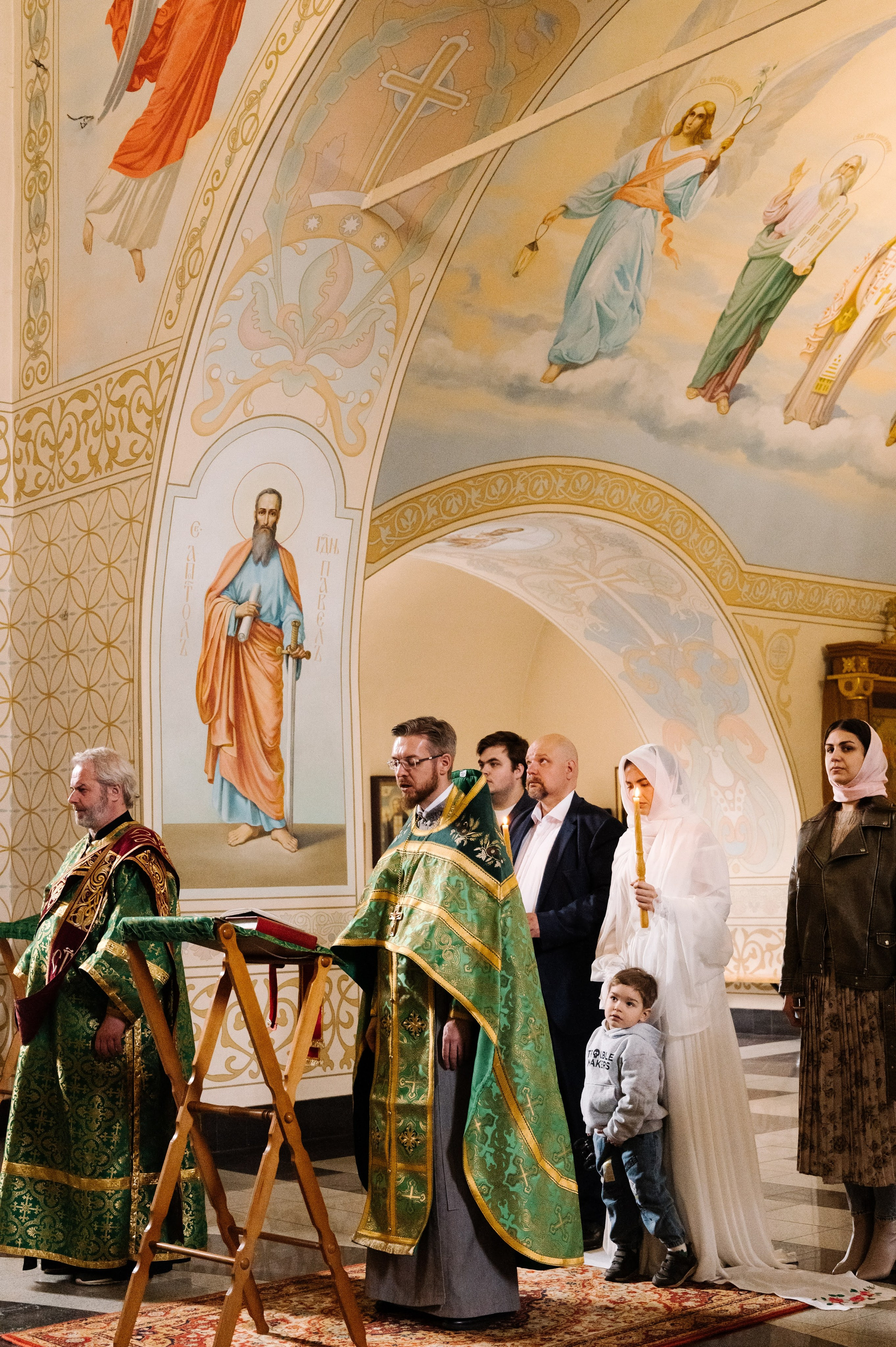 Фотосъёмка крещения в Санкт-Петербурге — Маргарита Иванова, фотограф. Профессиональный фотограф беременности в СПБ. Стильные фотосессии беременности в стиле минимализм и классическая фотография