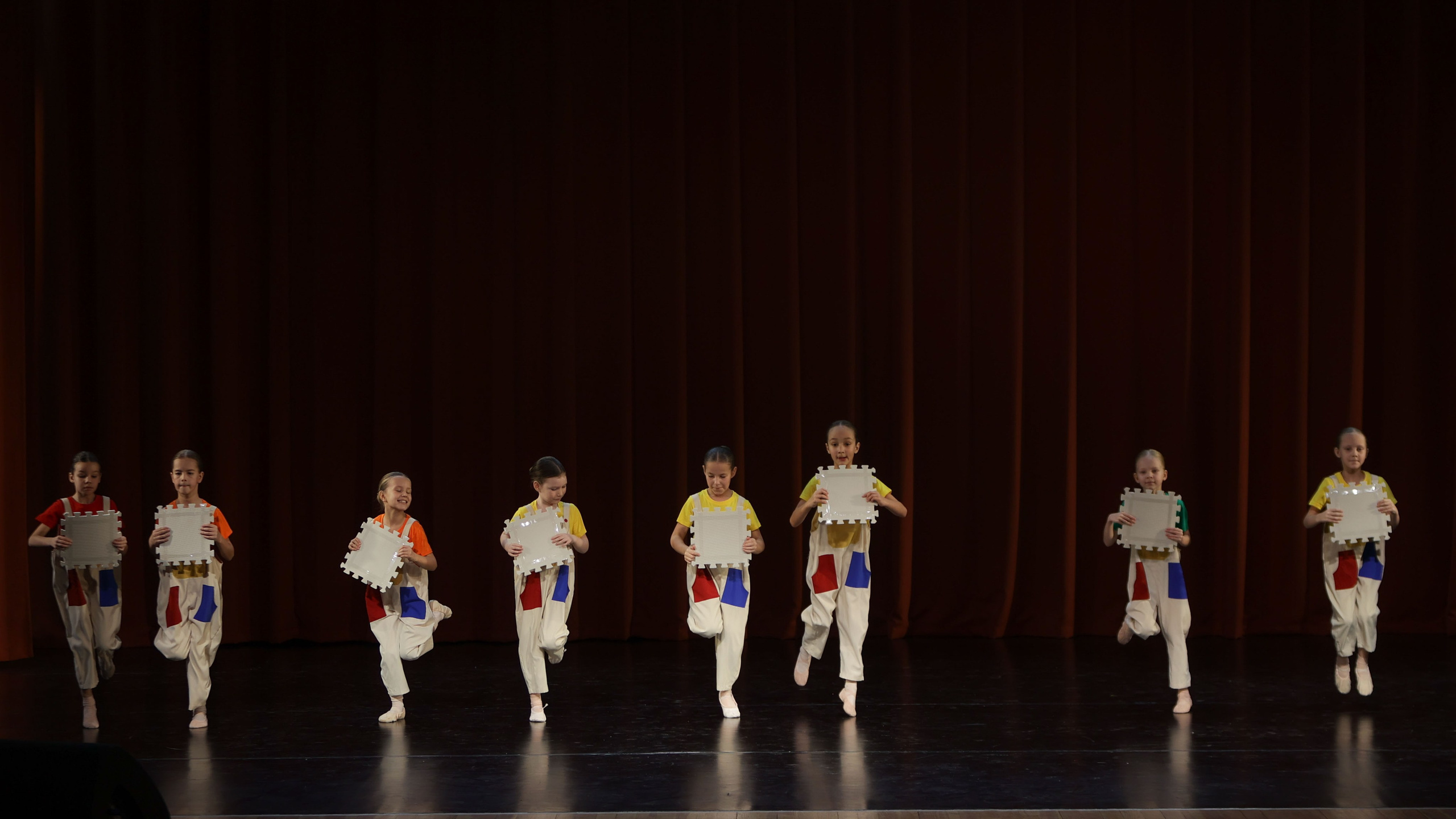 Фестиваль хореографического искусства «КУБОК ЛЕГЕНДЫ — 2025». Выпускные альбомы и школьный фотограф в Подольске, Троицке, Щербинке, Москве и Московской области