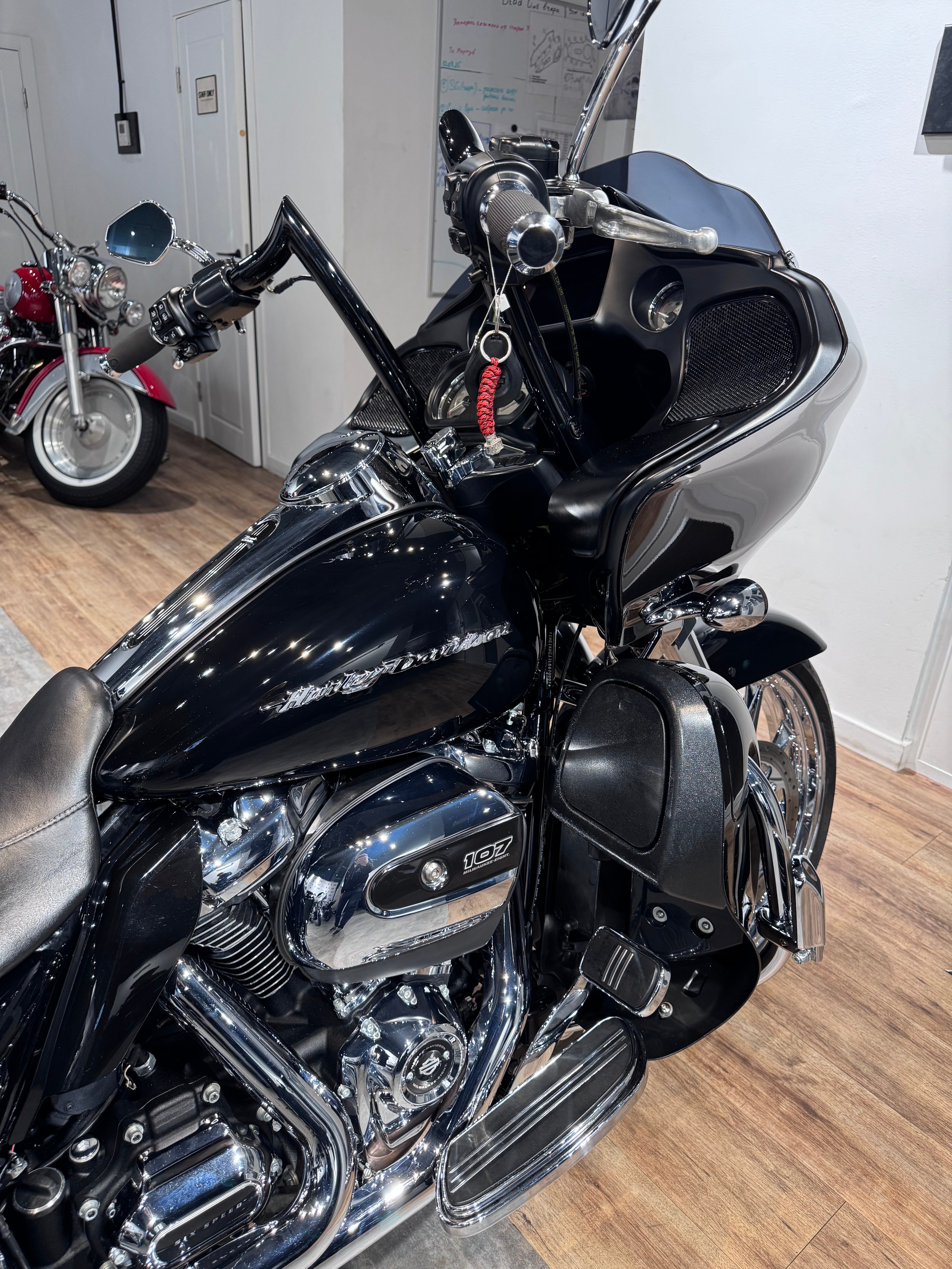 2020 Road Glide F47 Arlen Ness. Hello Davidson, Москва. Только хорошие мотоциклы…