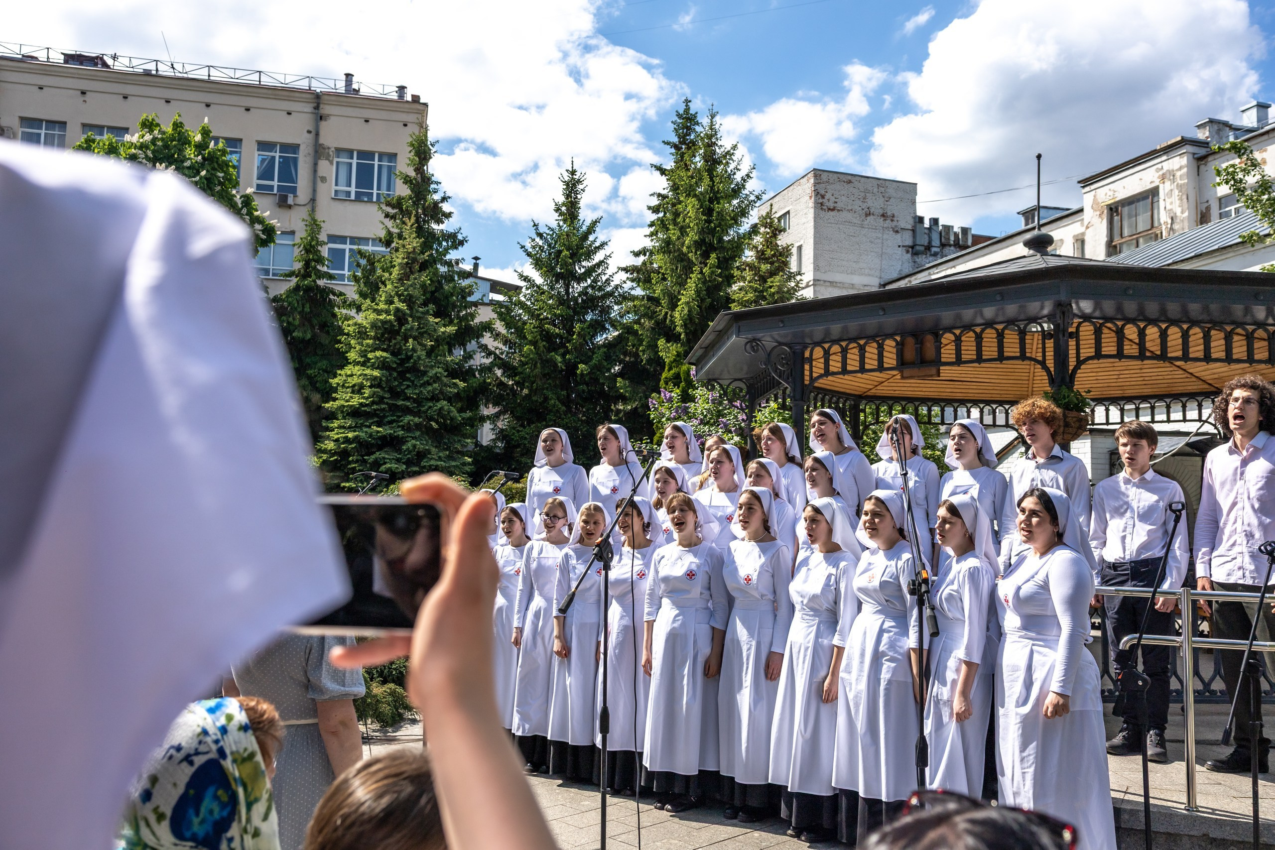 Благотворительный фестиваль «Белые крылья» в Марфо-Мариинской обители. Портретный фотограф в Москве Людмила Кочеткова