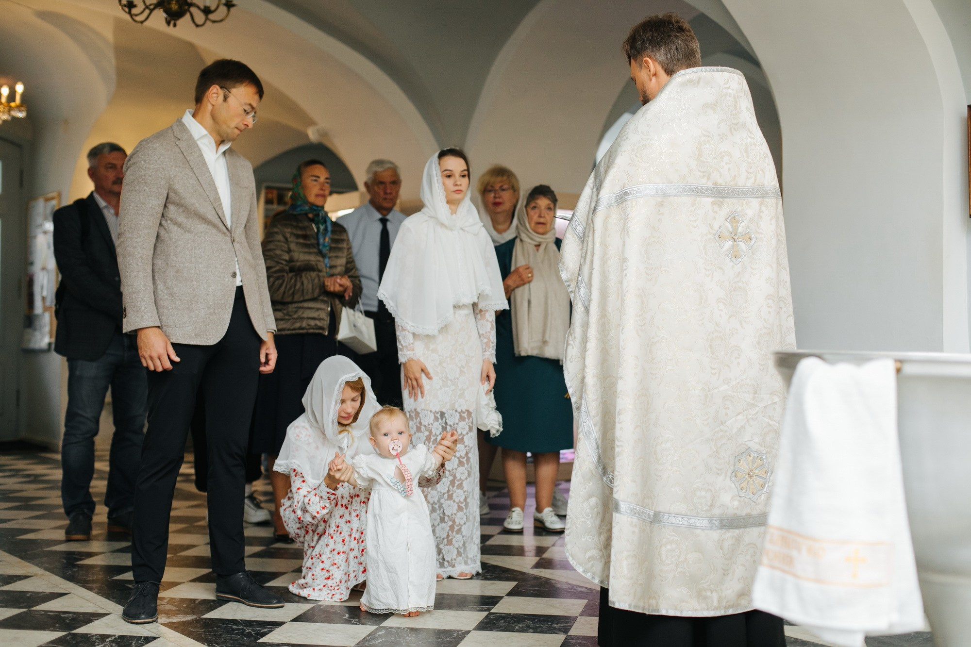 Крещение ребенка Церковь Трёх Святителей СПб, где крестить на ваське, стоимость крещения 2024, лучшие храмы церкви для крещения, стоимость крестин, как записаться на крещение
