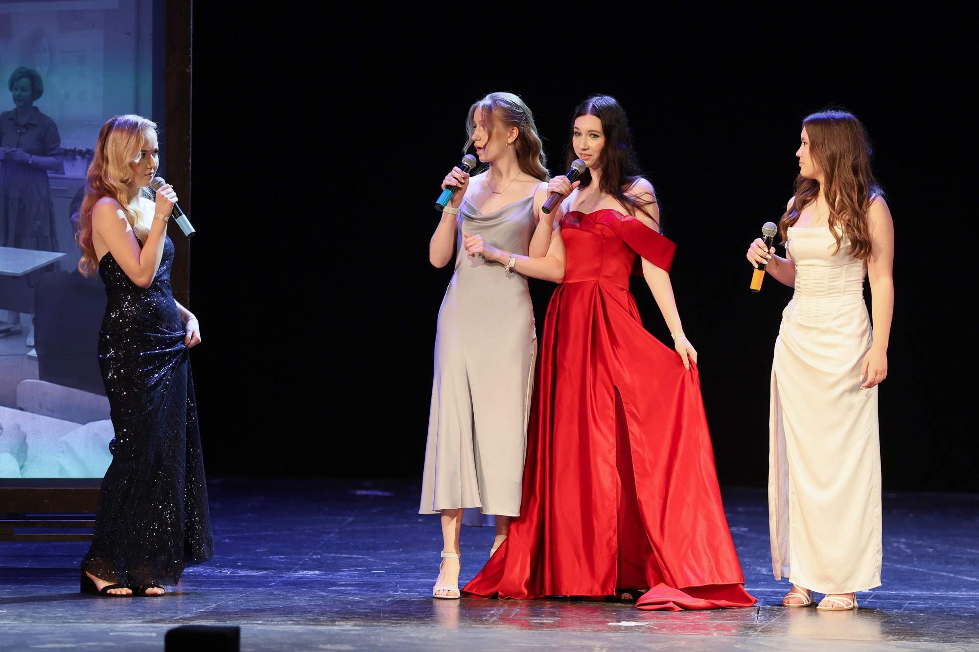 Выпускной вечер в Севастопольской гимназии № 1 имени А. С. Пушкина. Свадебный фотограф, фотосъемка в Крыму, Севастополе, Симферополе, Ялте