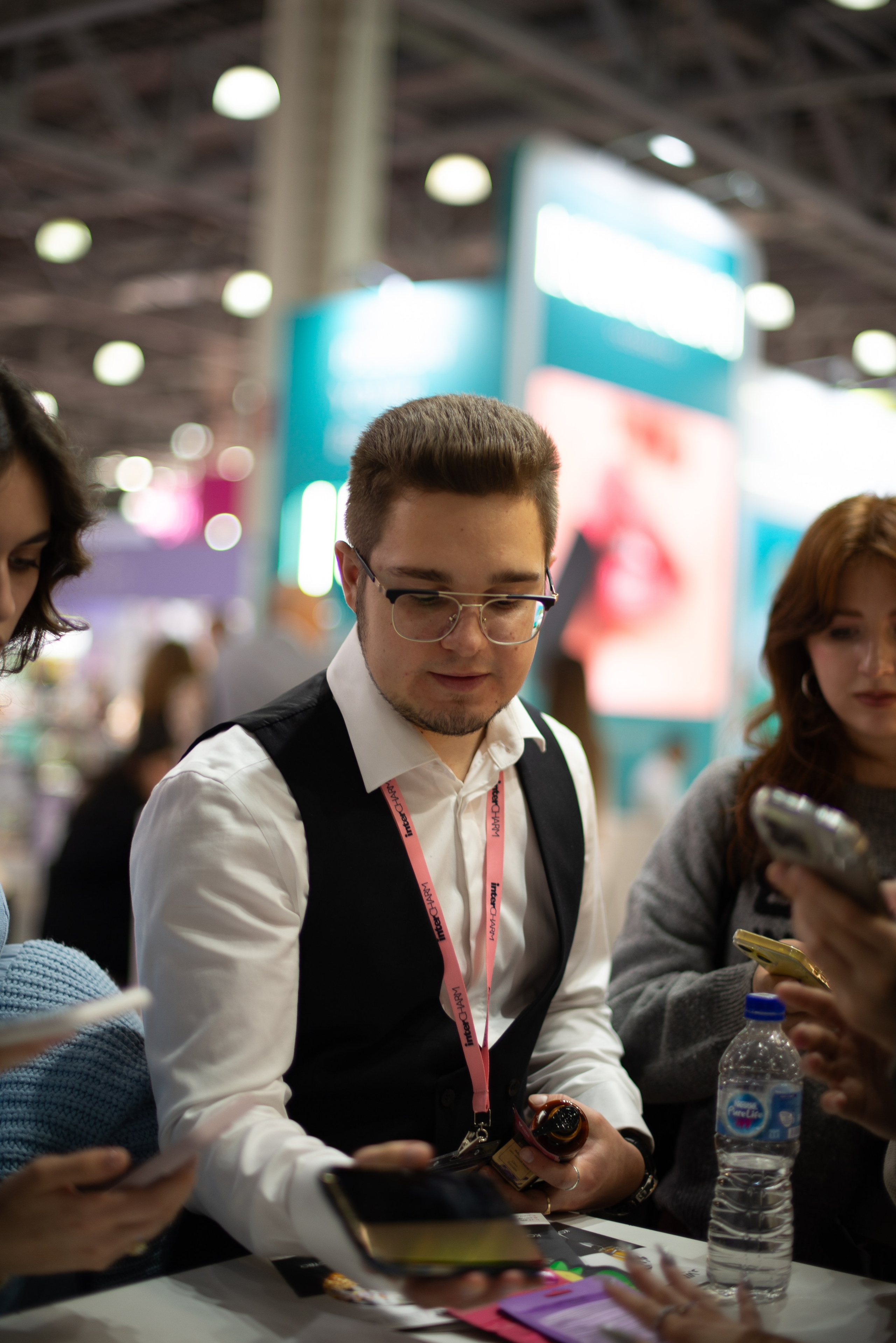 InterCHARM 2025 осень. Victoria Radjevna Репортажный Фотограф — Видеограф Москва • Санкт-Петербург