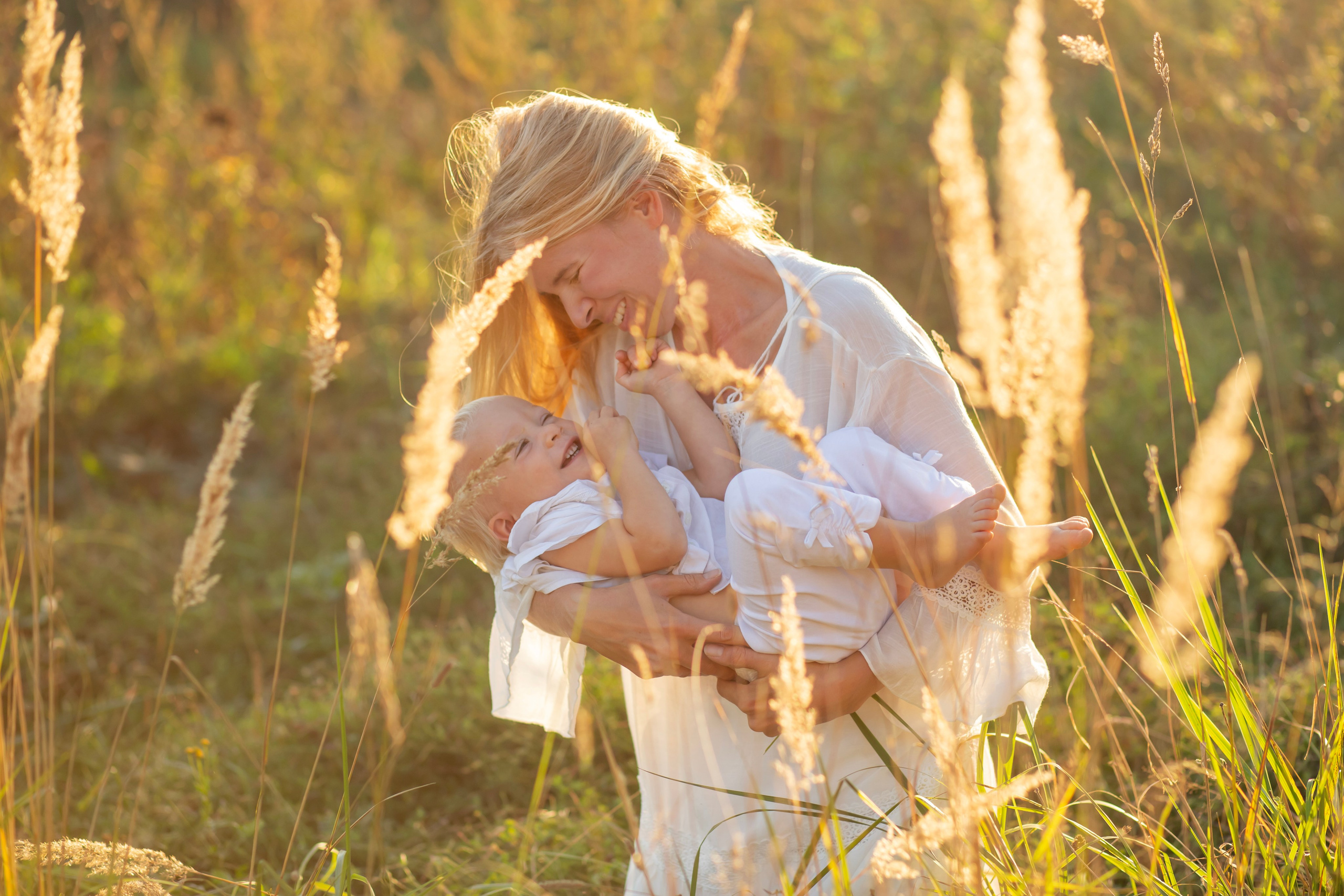 В поле…. Семейный и детский фотограф в Москве и МО — Александра