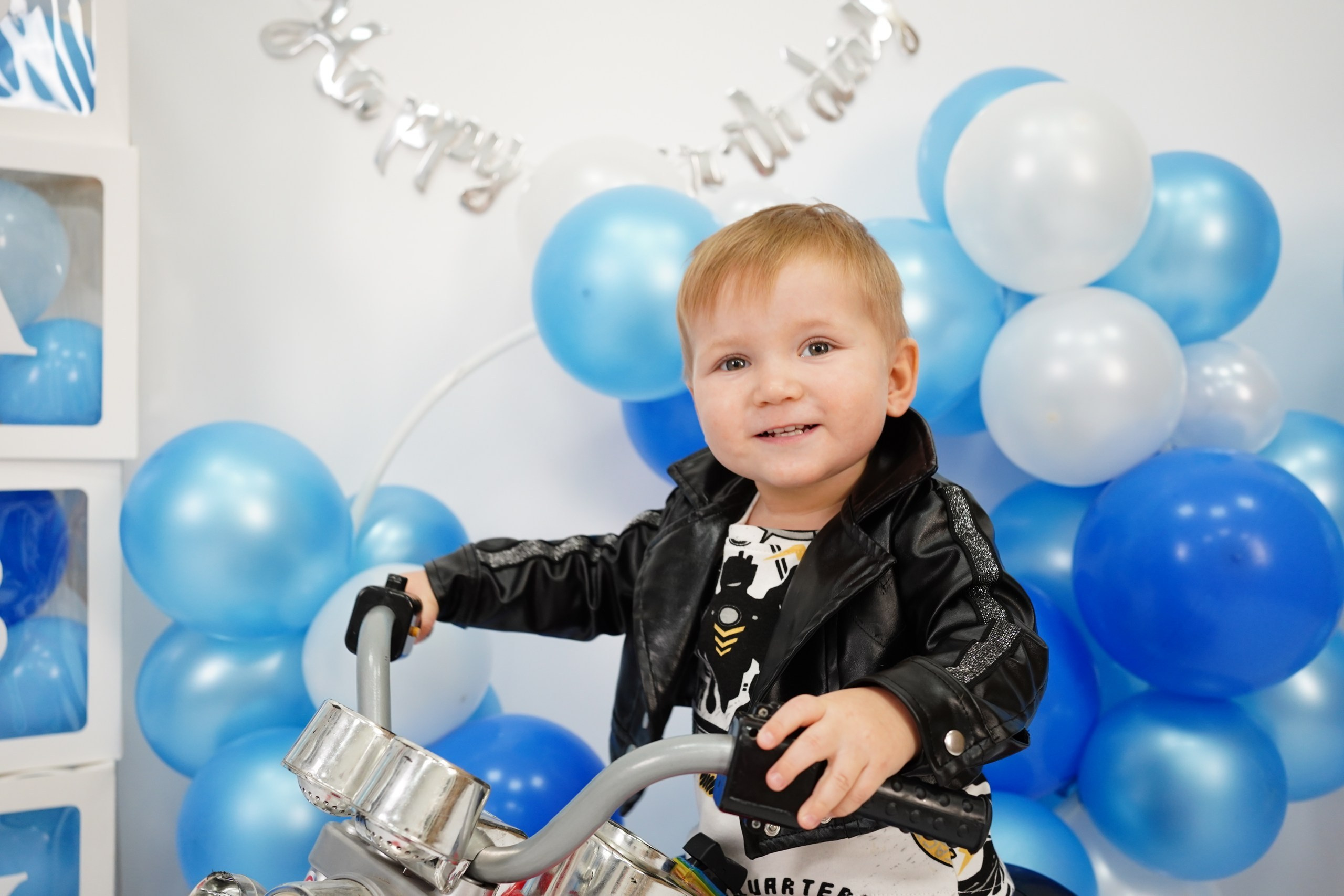 Фотосессия на Годик для Мальчиков. Детская Фотостудия ГОДОВАСИКИ в Санкт-Петербурге фотосесия на годик