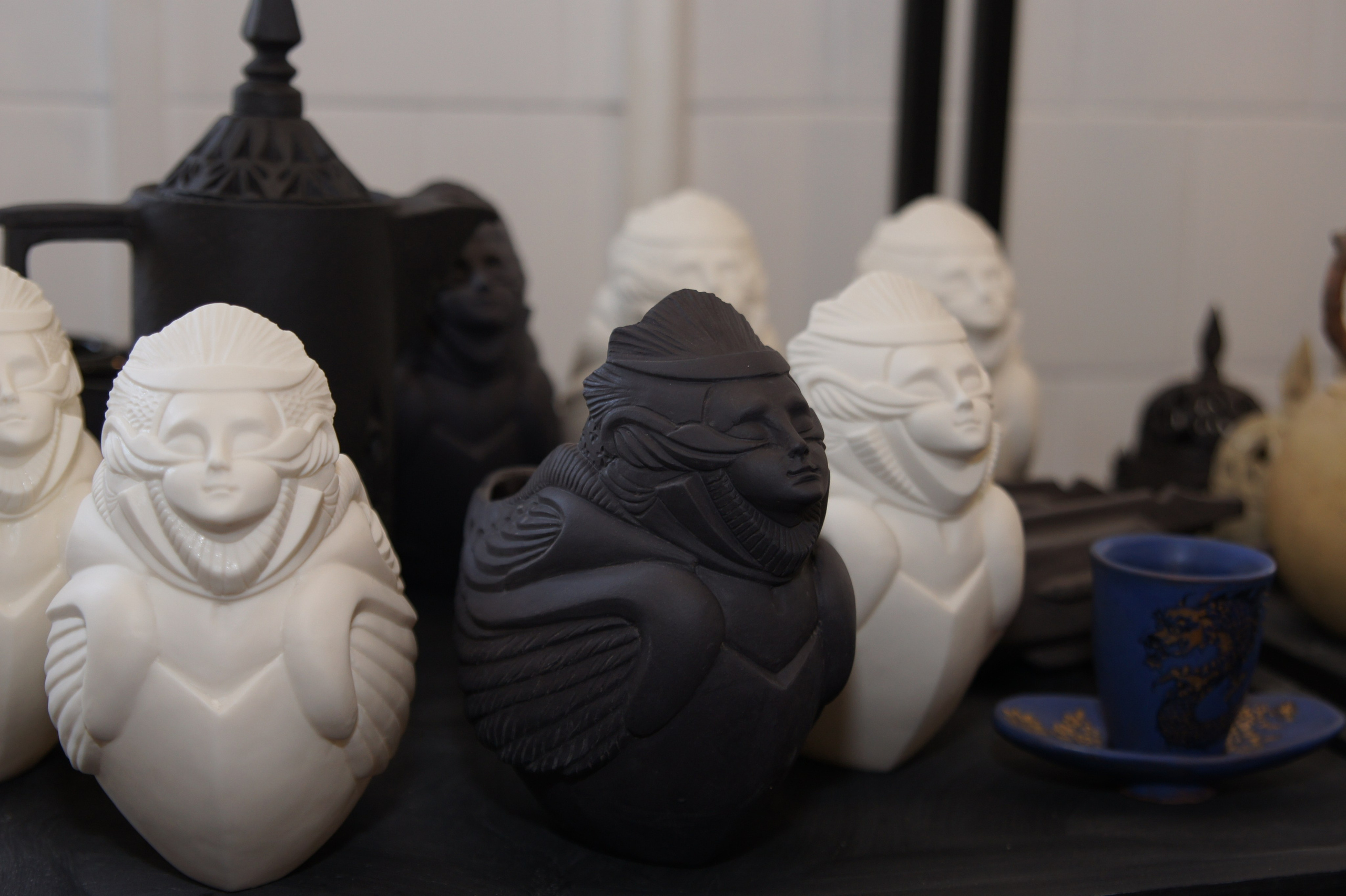 Мастерская у Нины Ковалевской. Фотограф Егор Целнаков