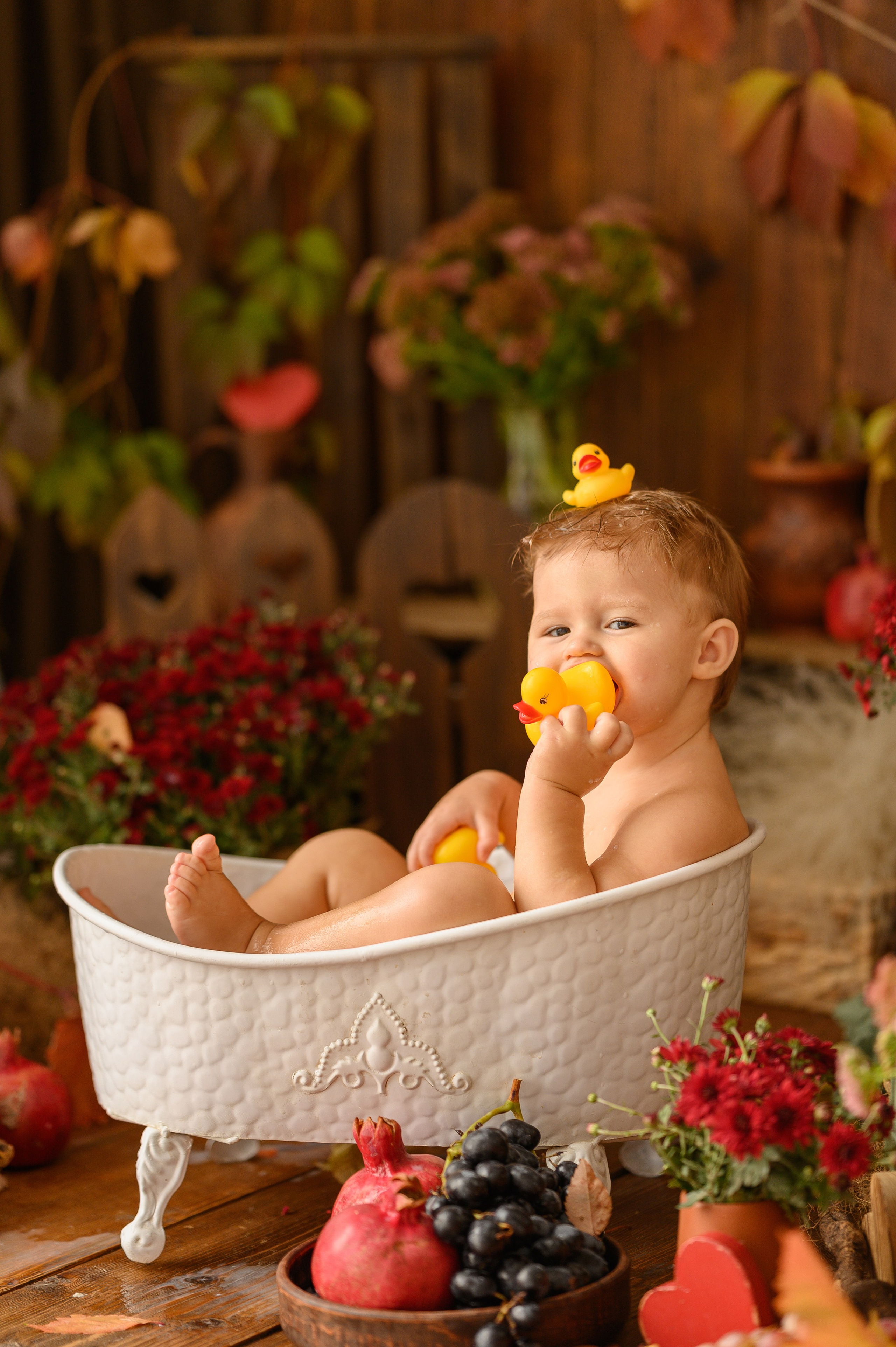 Коля и гранаты-виноград. Детский и семейный фотограф Ирина Гладких