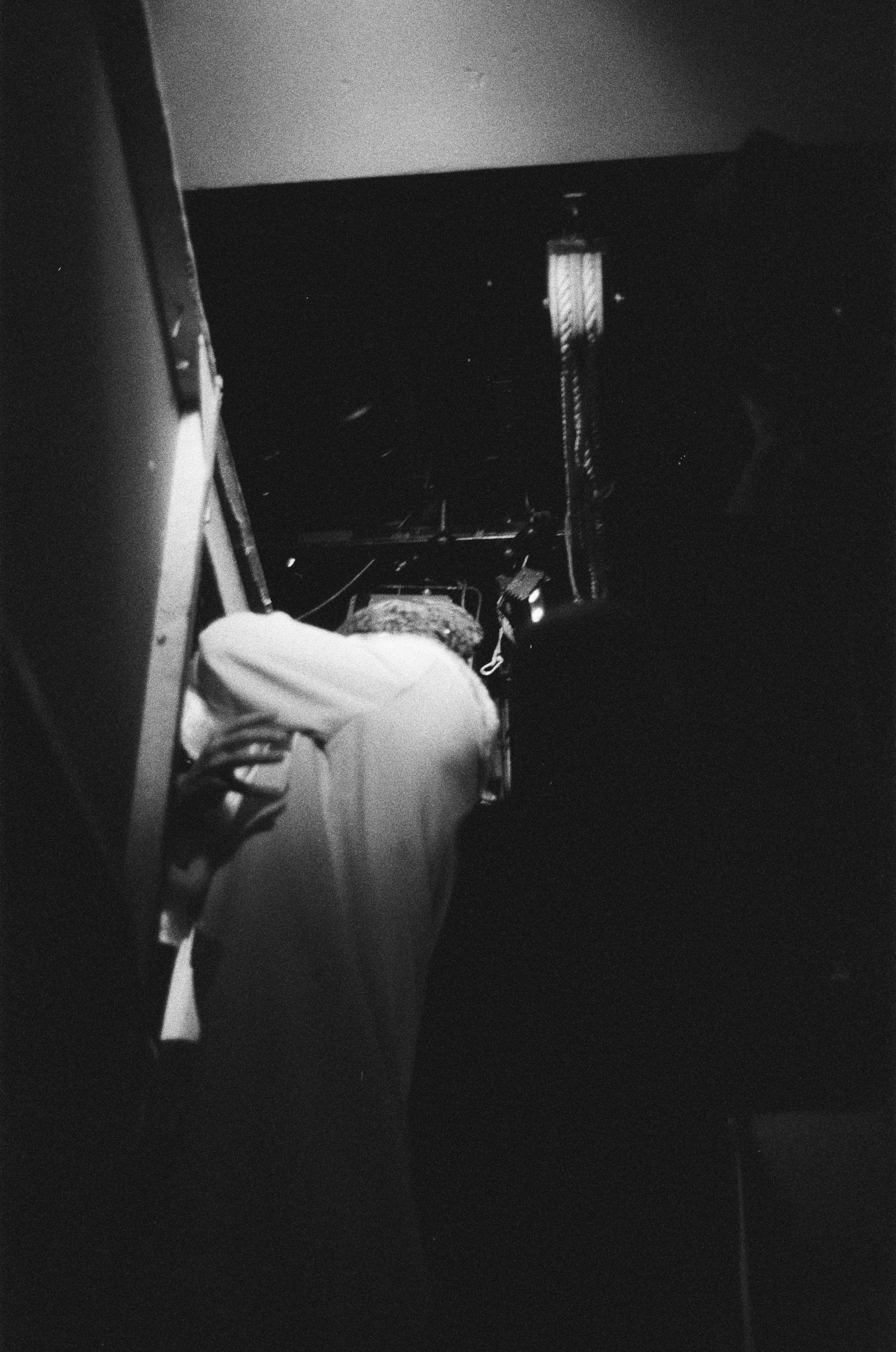 Фотосерия о магии театра и трансформации актёра: грим, костюмы, эмоции и визуальные метаморфозы на пути к сценическому образу. На фото — актёры Театра Стаса Намина и Мастерской Петра Фоменко. Фотограф: Ожерельев Лев