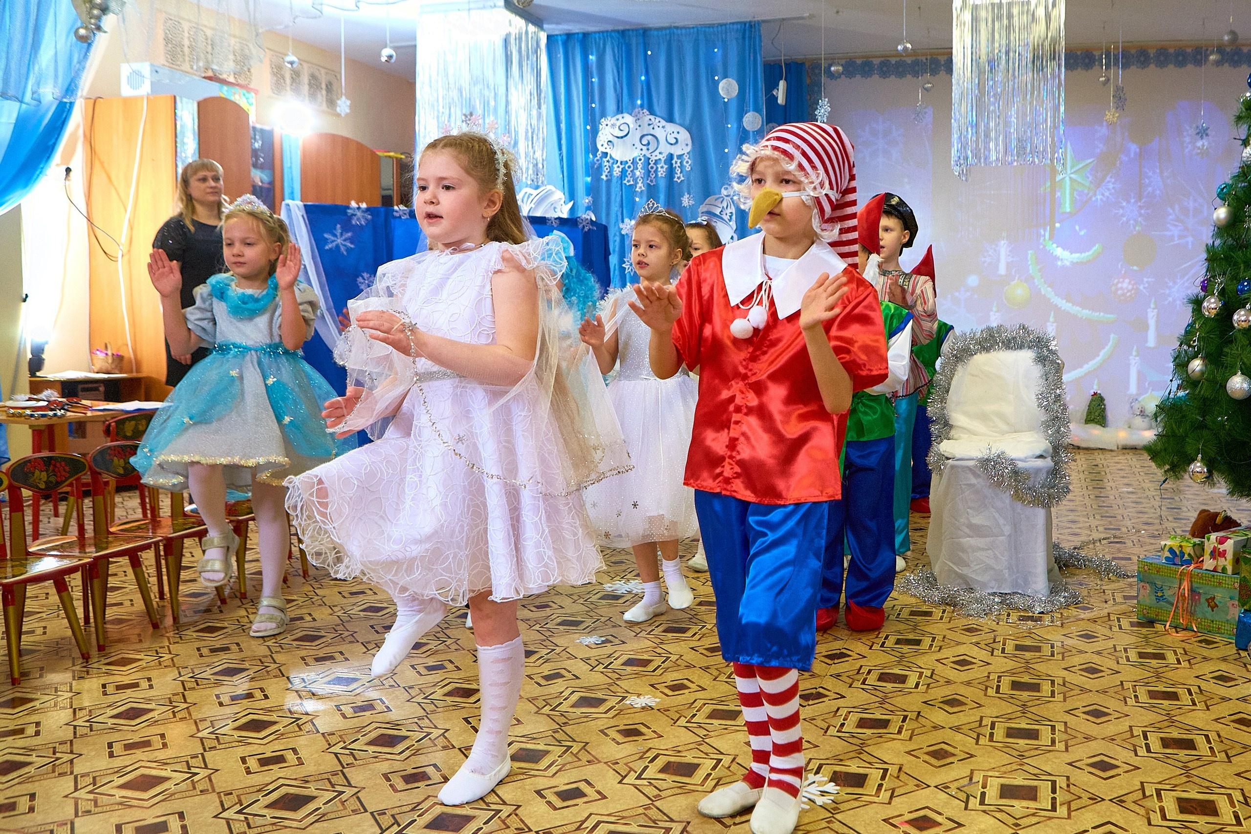 Новогодний утренник. Выпускной альбом Новосибирск