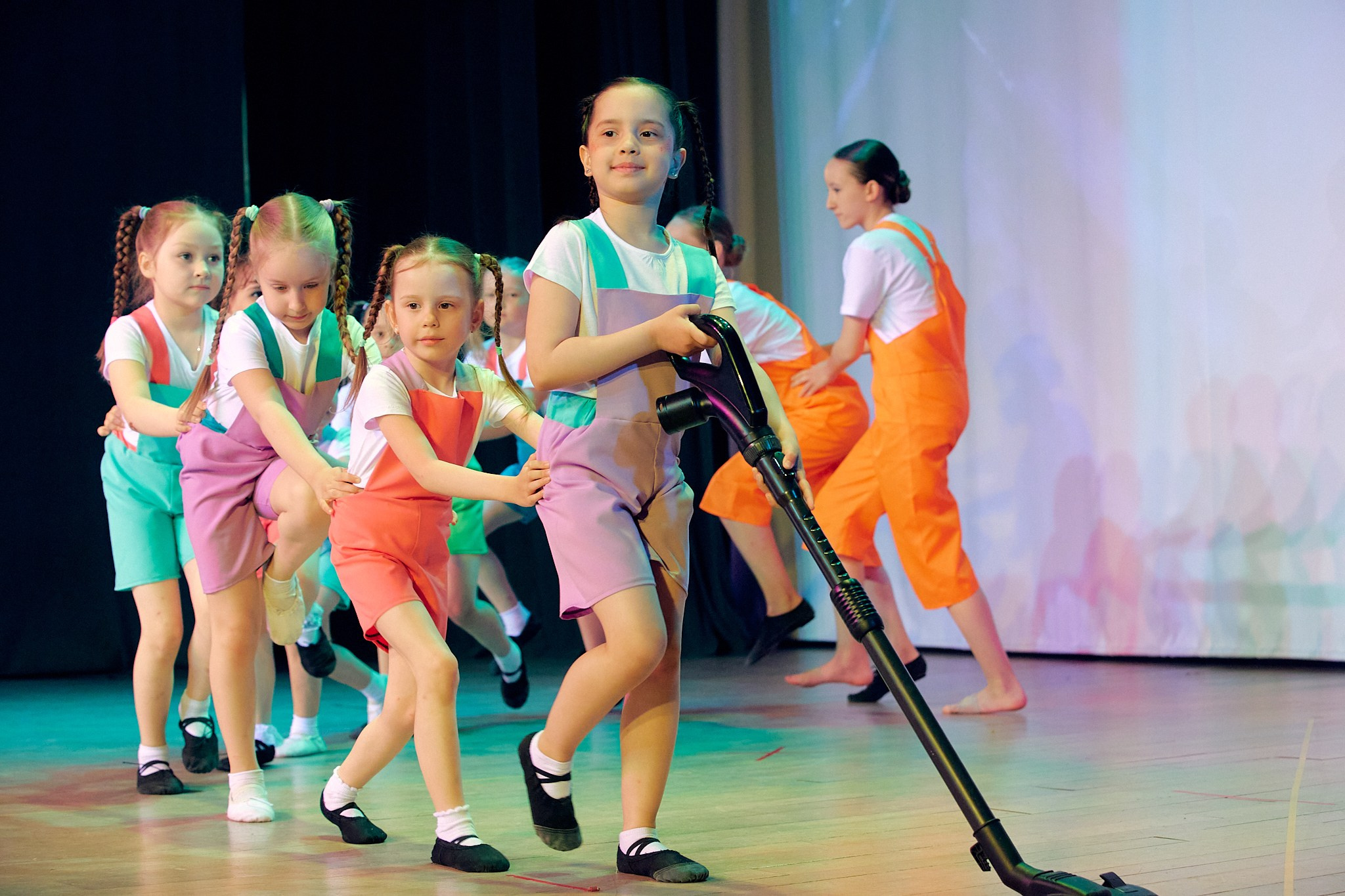 Отчётный концерт ансамбля эстрадного танца «Диско-Альянс». Свадебный фотограф в Александрове