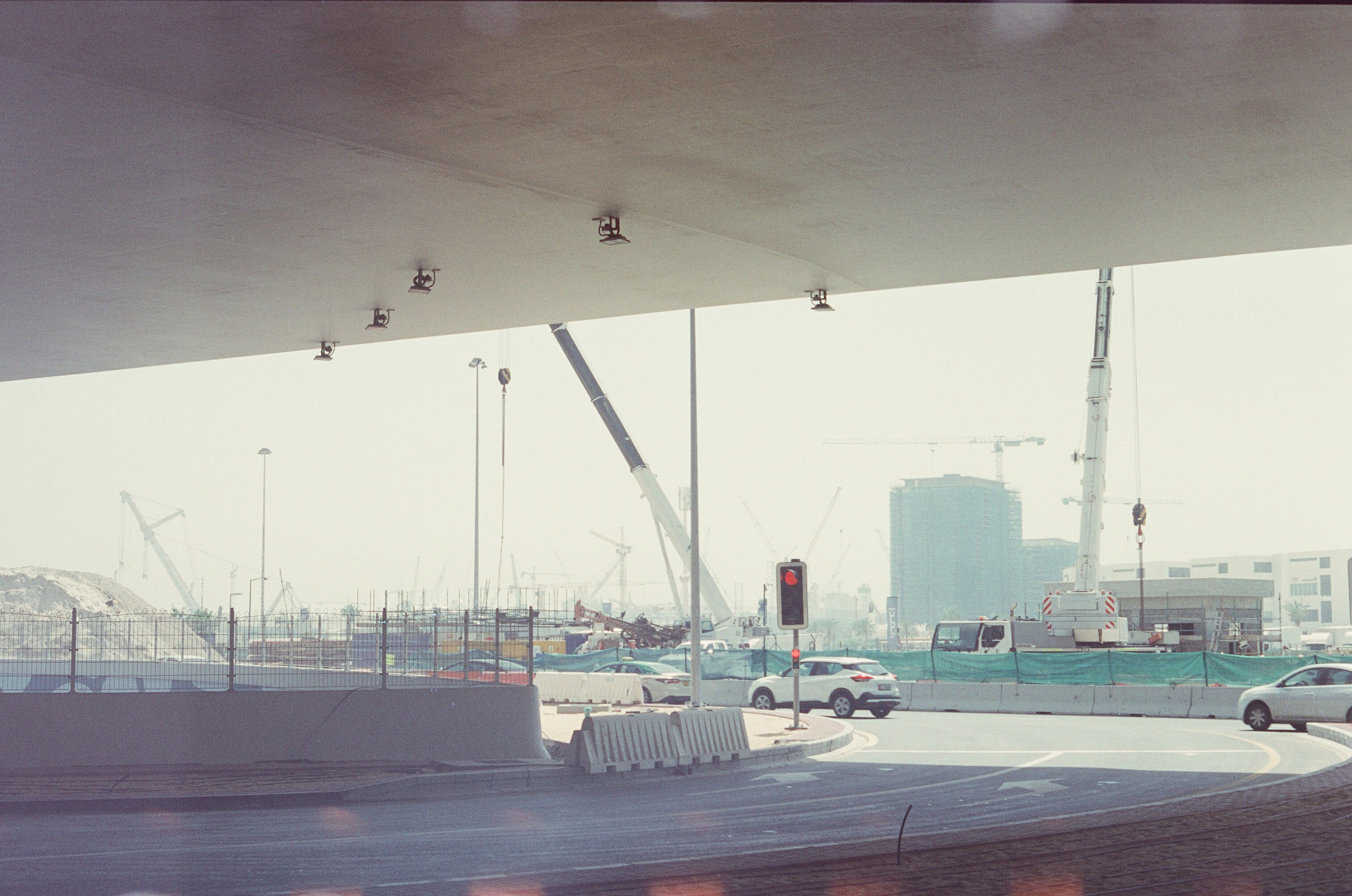 Dubai \ may 2024 \ film 35 mm. Коммерческий Фотограф Виктор Фоменых