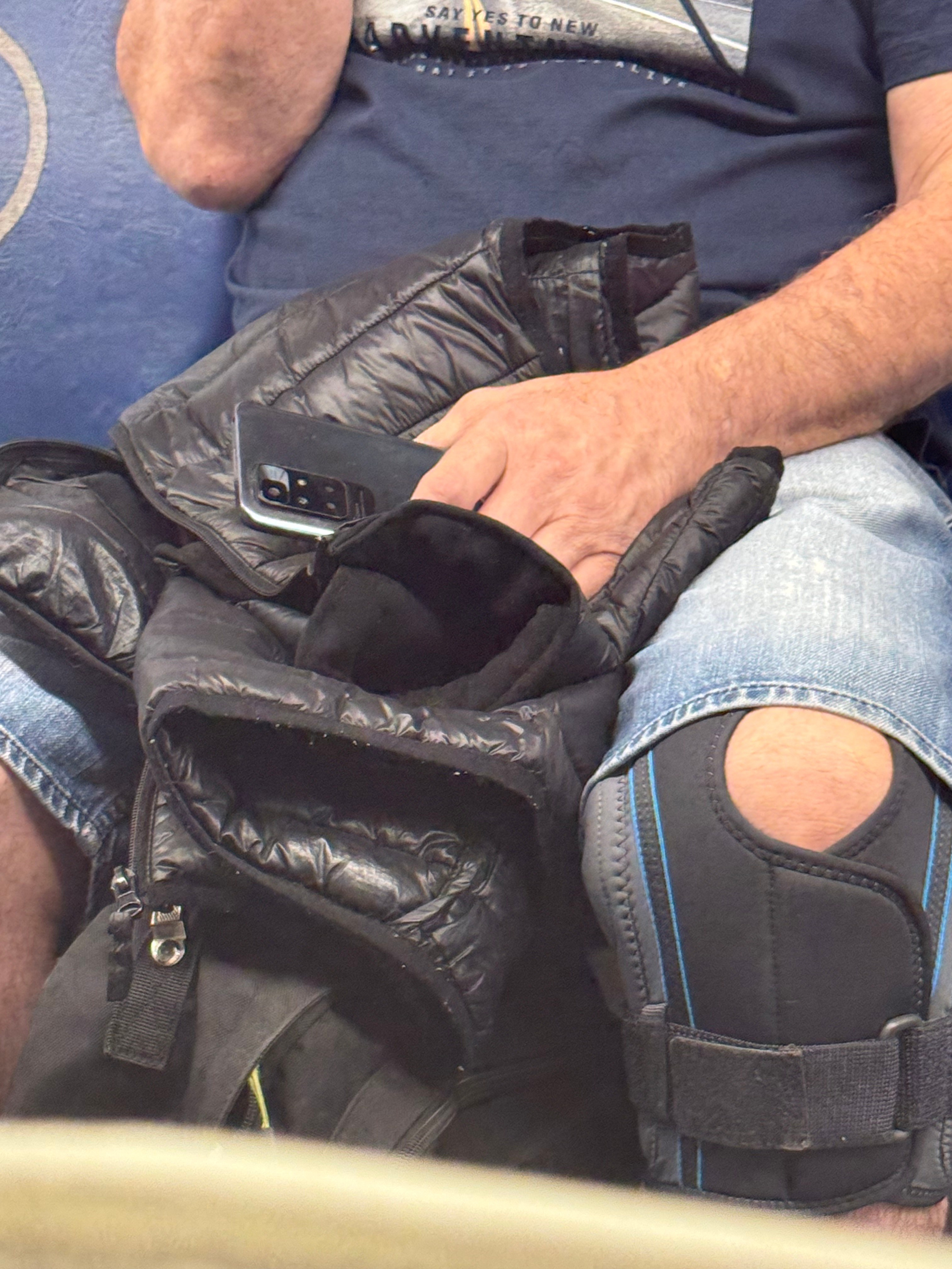 #руки_незнакомцев. Главная