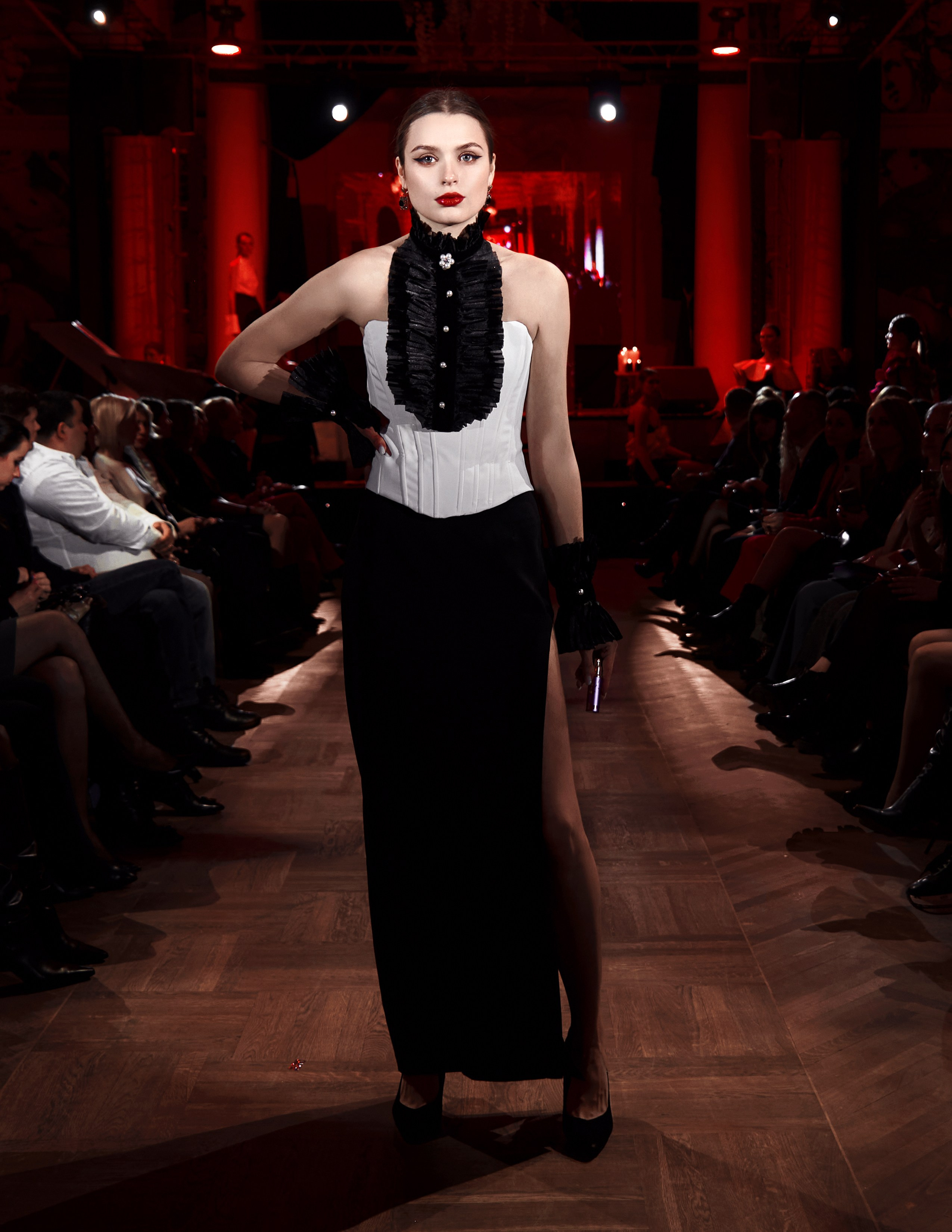 Beauty in details. Horizont ZIN | Bold fashion | Innovative art