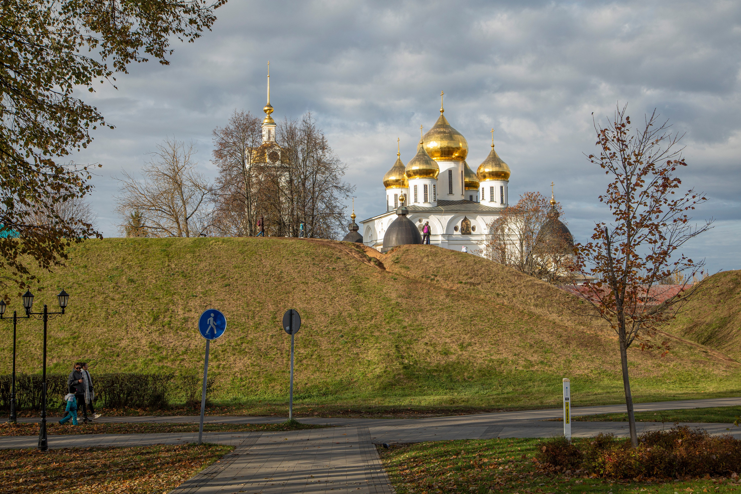 Воскресенье в г. Дмитров. Фотограф Сергей Ловкий