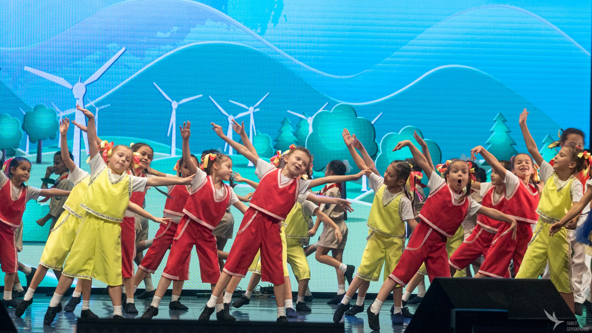 Юбилейный концерт студии эстрадного танца «Изумрудный город». Репортажный фотограф в Казани Павел Серпокрылов