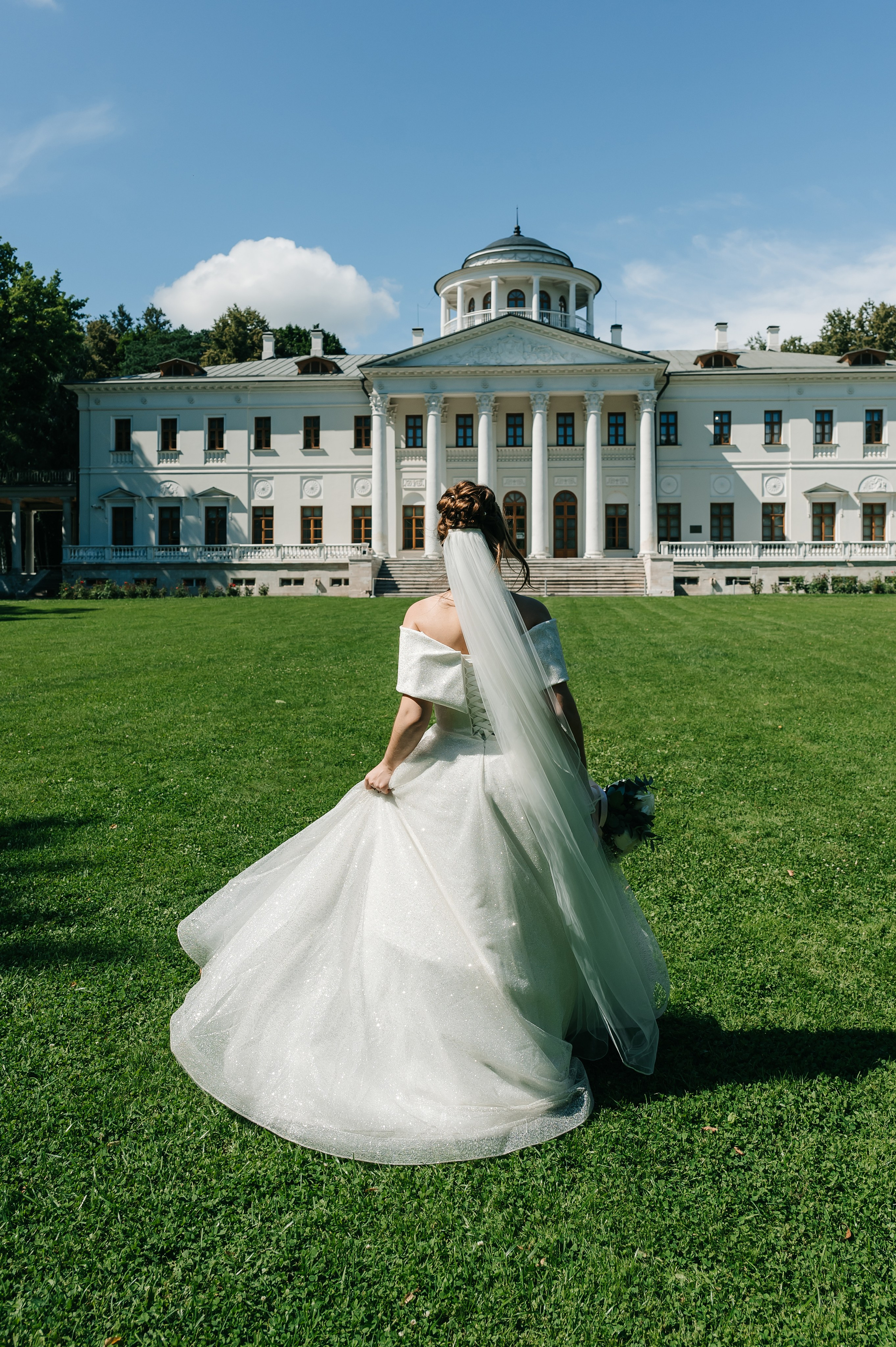 Свадебная фотосессия в усадьбе Остафьево