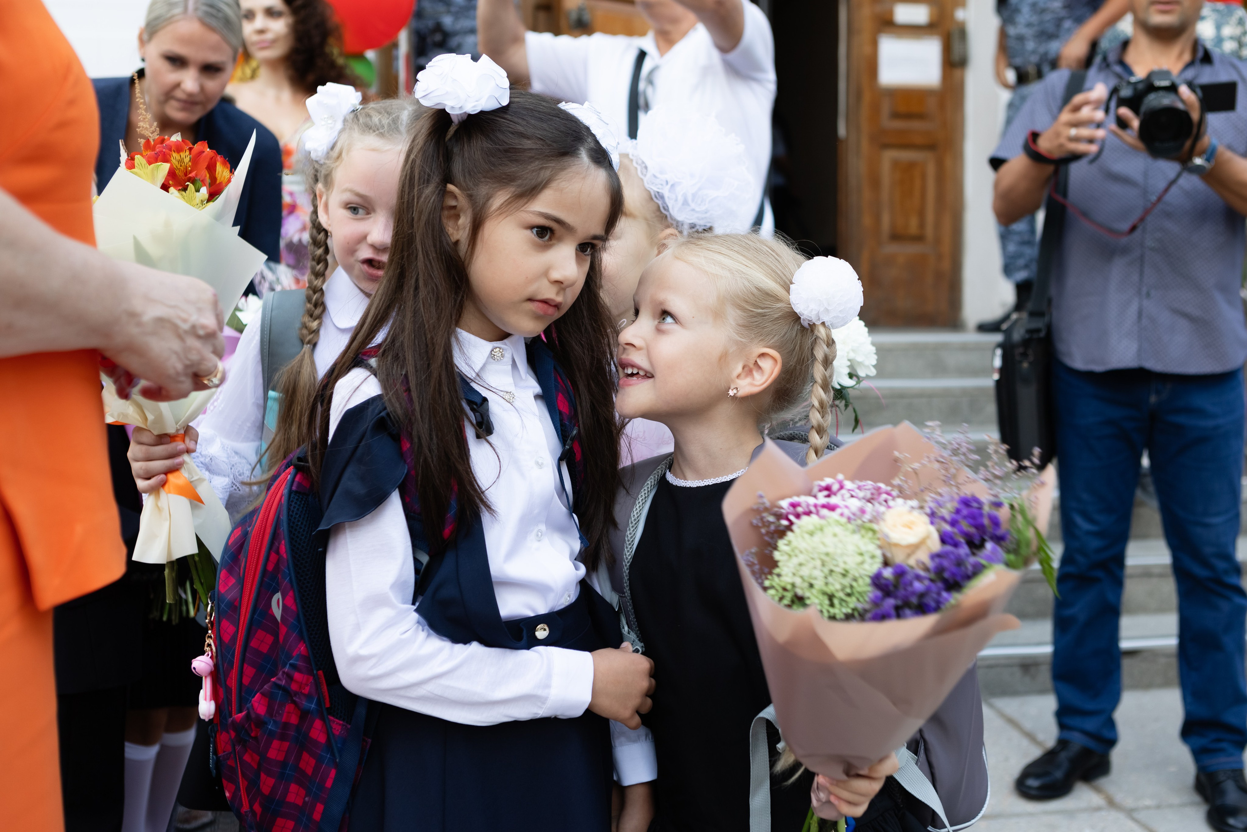 Первый раз — в первый класс. Фотосессия первоклассников 1 сентября. Свадебный фотограф, фотосъемка в Крыму, Севастополе, Симферополе, Ялте