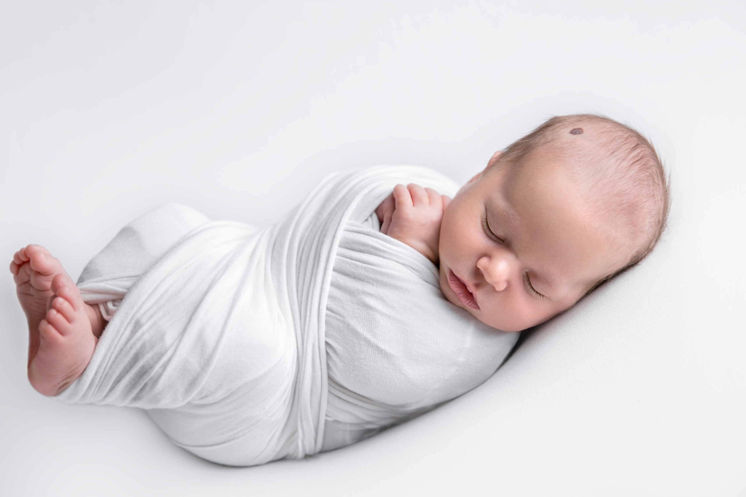 Фотосессия новорожденного (newborn). Фотограф новорожденных, детей до года и беременных в Симферополе