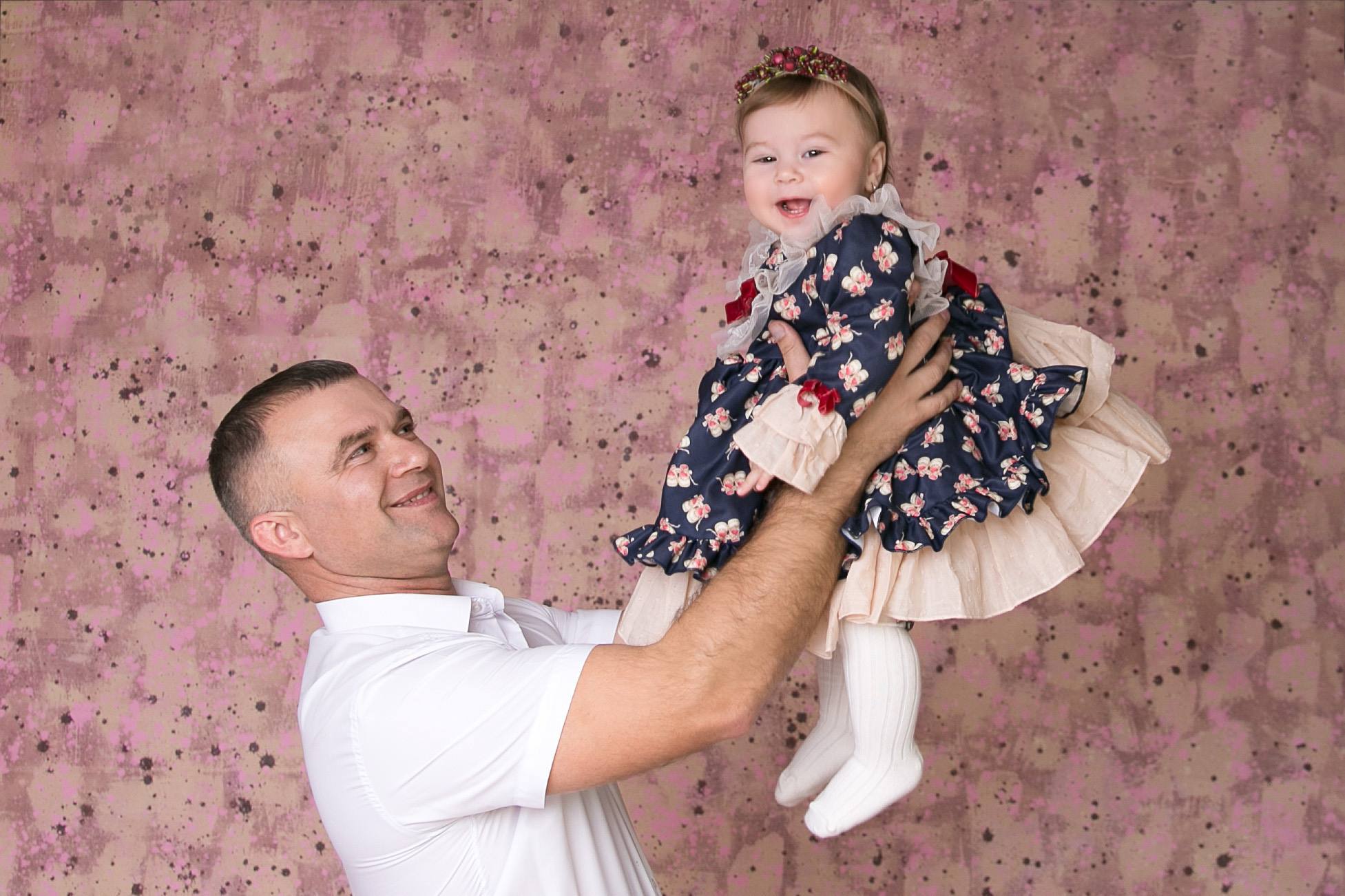 Фотосессия ГОДОВАСИЕ. Фотограф новорожденных, детей до года и беременных в Симферополе