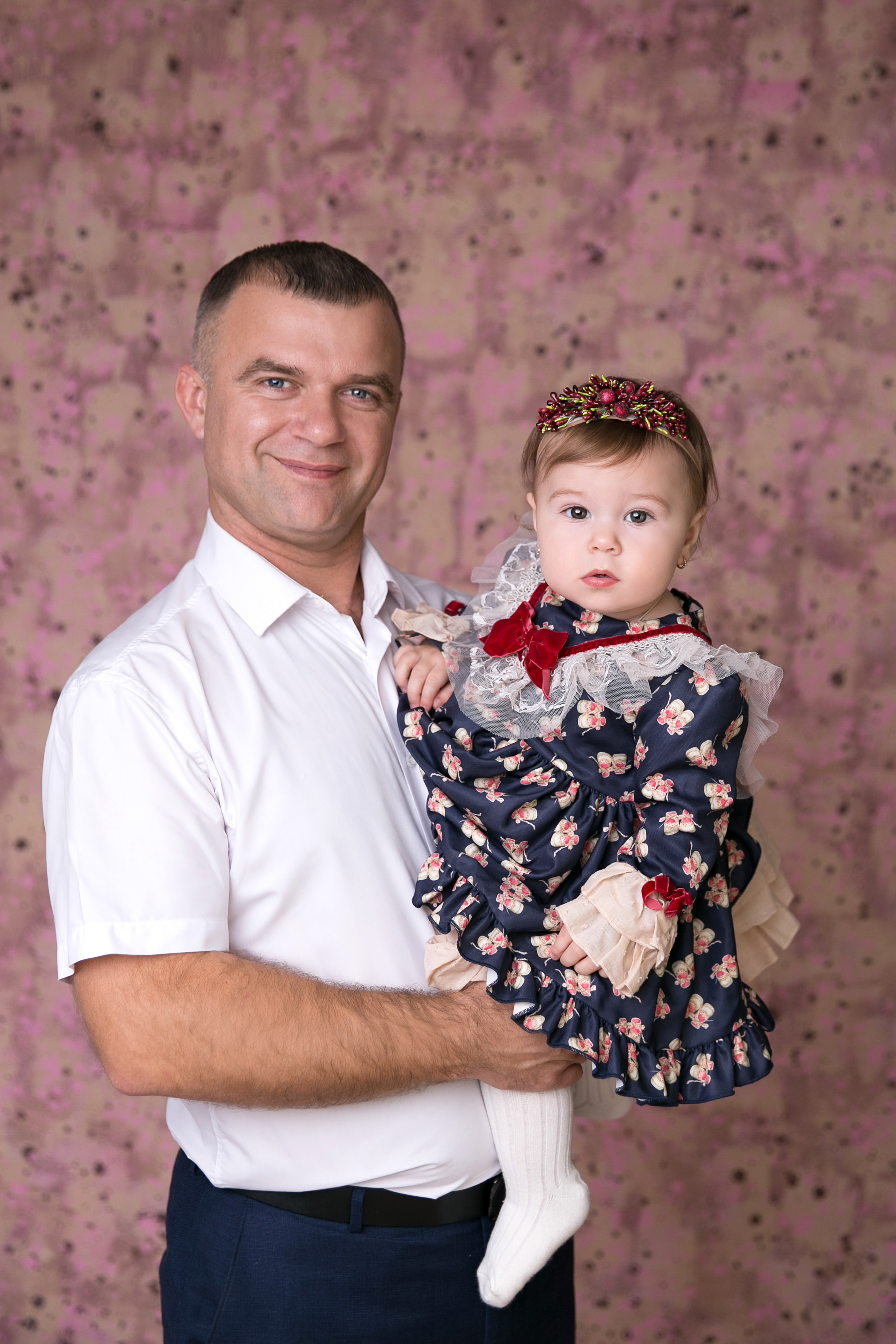 Фотосессия ГОДОВАСИЕ. Фотограф новорожденных, детей до года и беременных в Симферополе