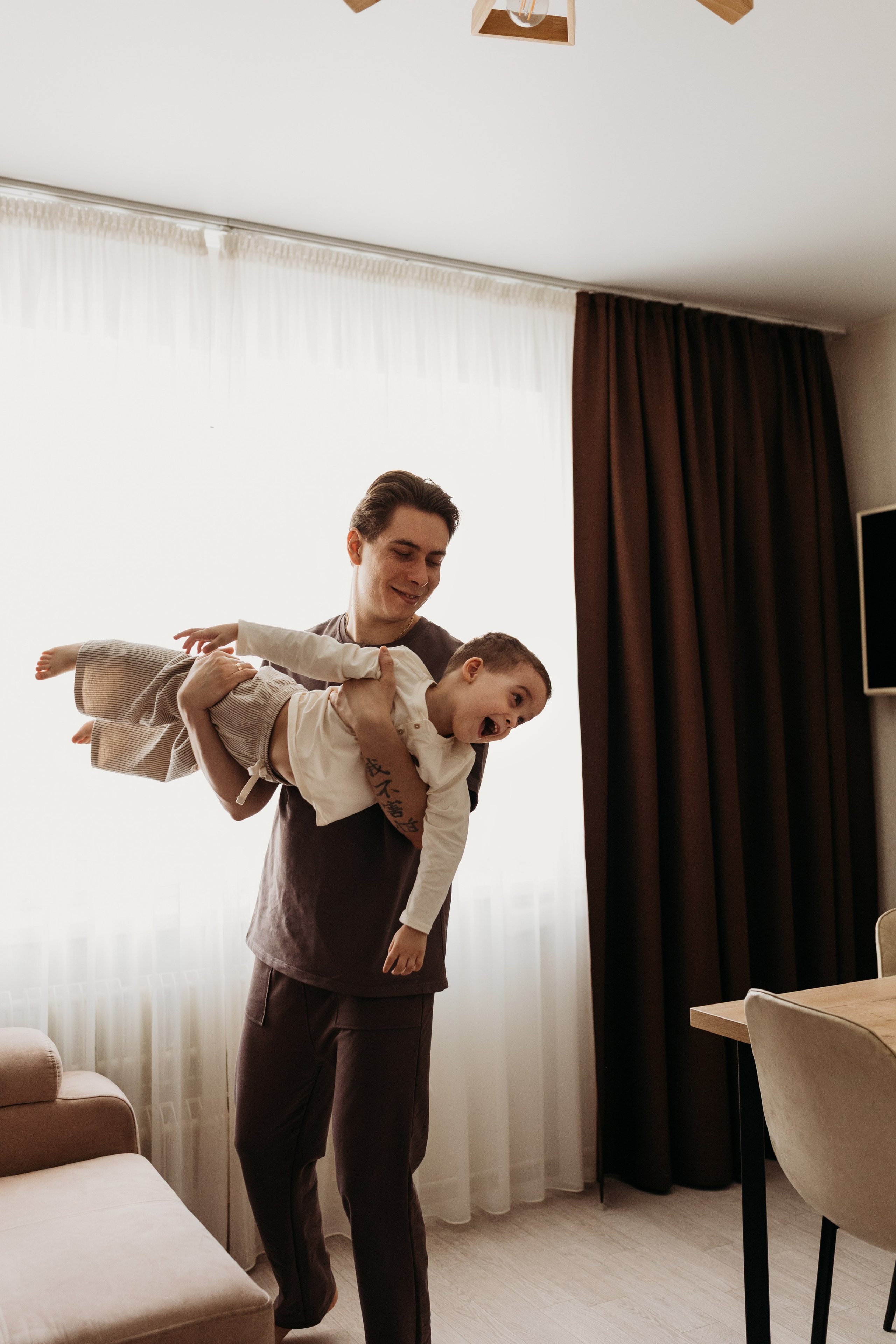 Лайфстайл lifestyle фотосессия новорожденного Барнаул. Фотограф новорожденных в г. Барнаул Ренпенинг Катерина