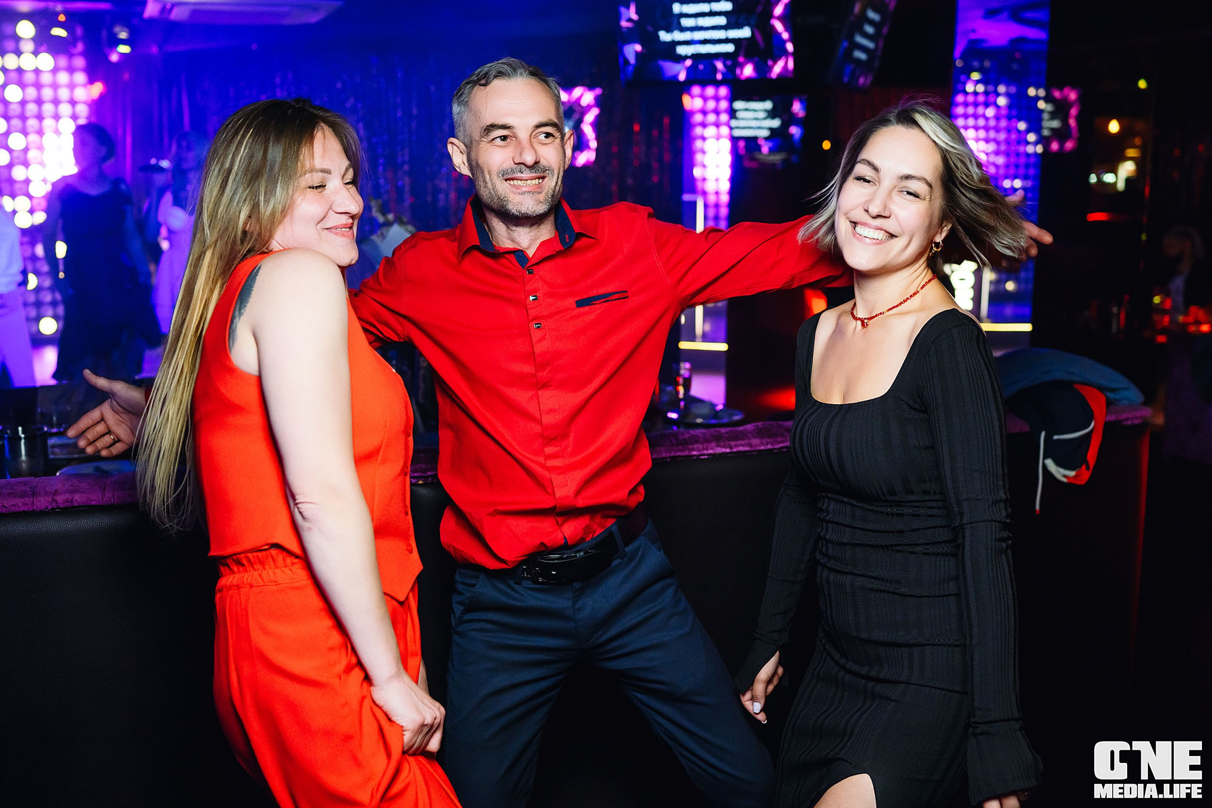 Фоторепортаж из караоке-клуба Эйфория. One Media Life: фоторепортажи, фотоотчеты с мероприятий и заведений