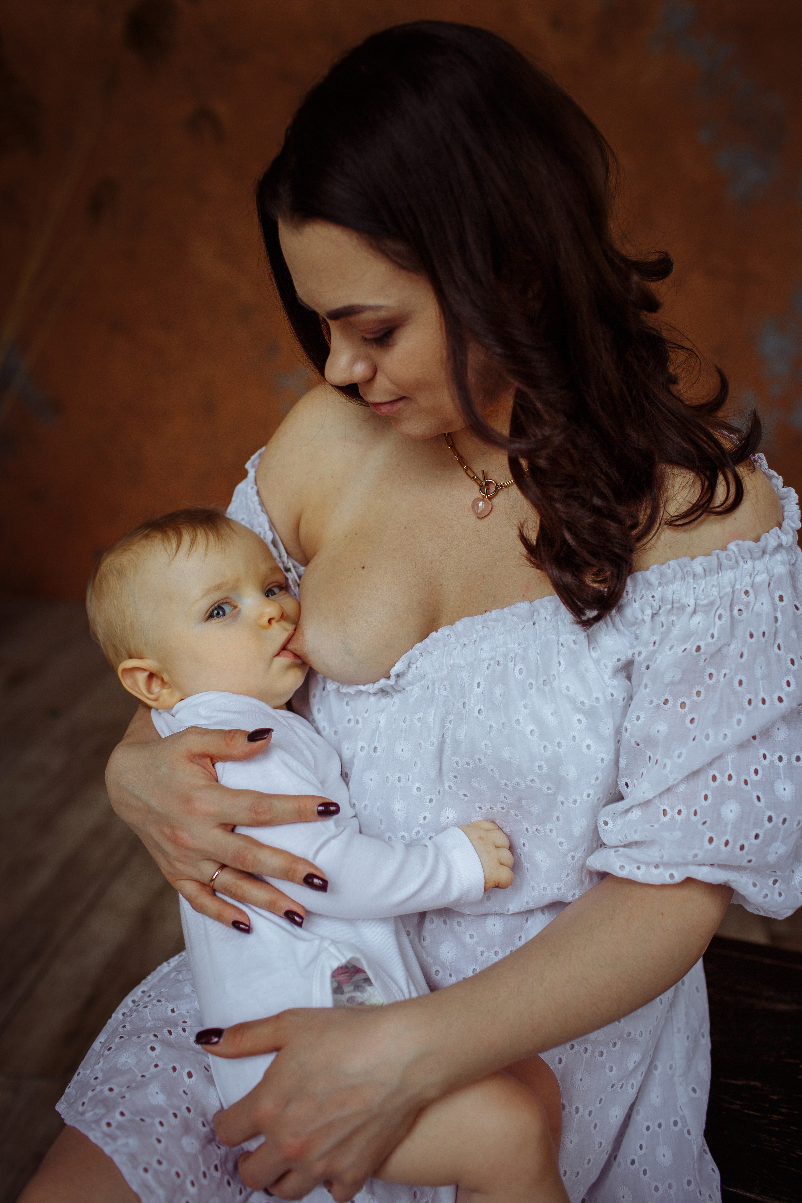 Фотосессия в молочной ванне мама и малыш