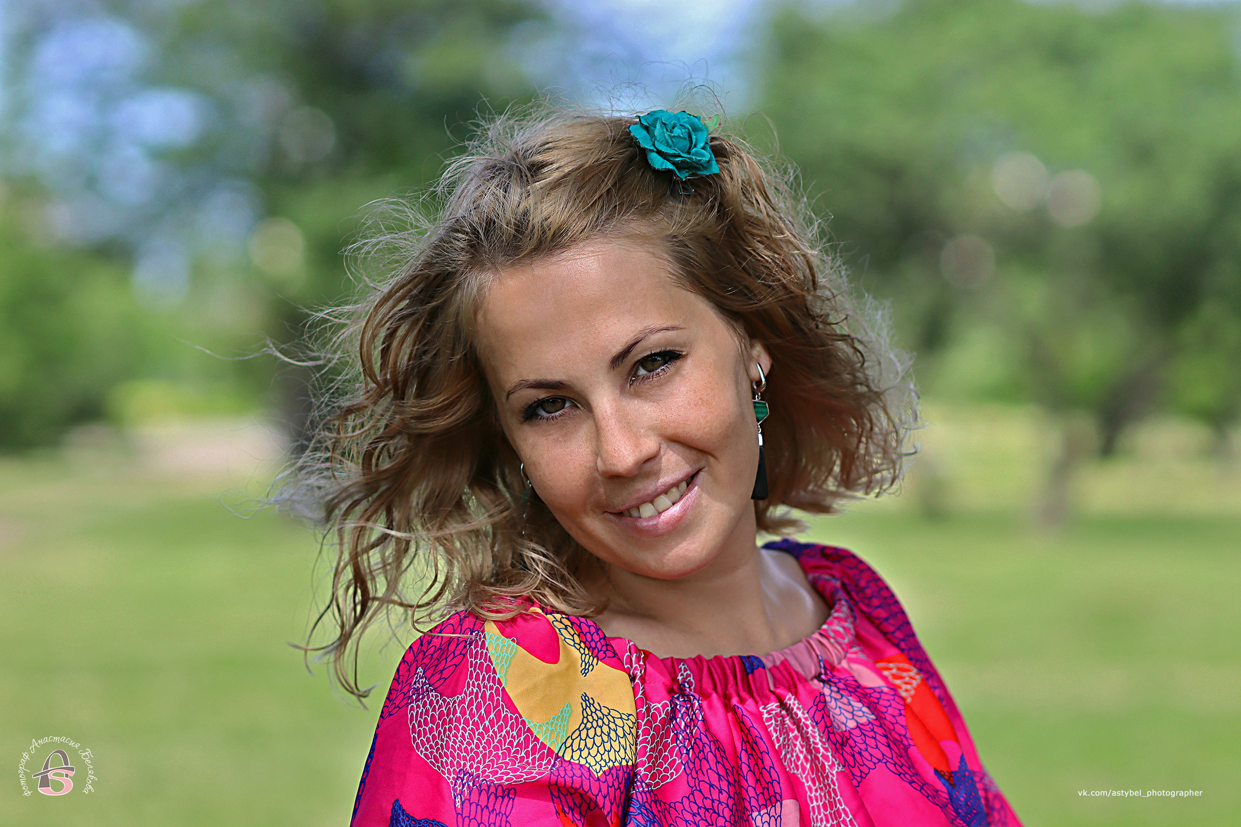 Фотосессия Виктории в Яблоневом саду в г. СПб. Фотограф Анастасия Белякова в Санкт-Петербурге и Гатчине