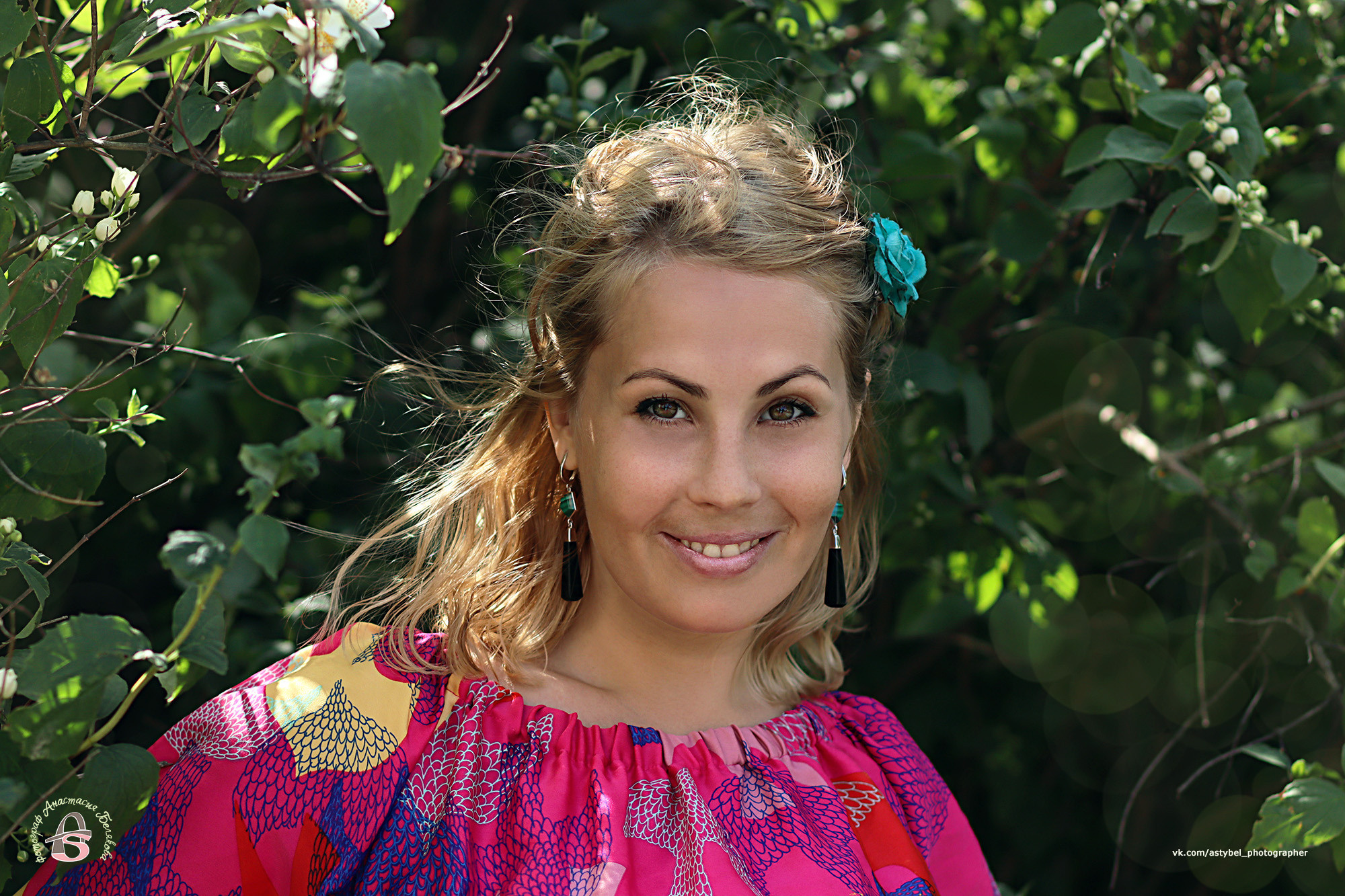 Фотосессия Виктории в Яблоневом саду в г. СПб. Фотограф Анастасия Белякова в Санкт-Петербурге и Гатчине
