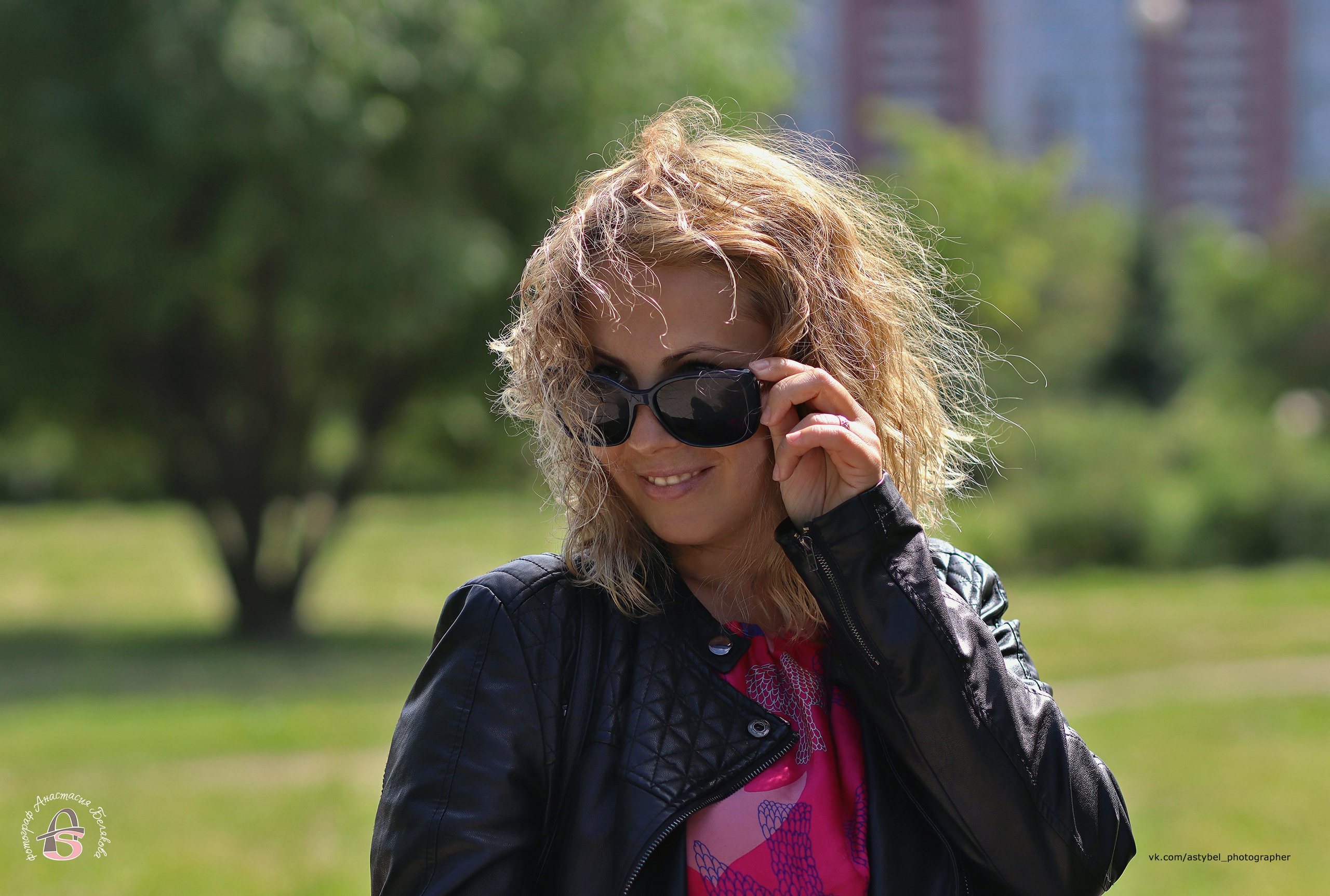 Фотосессия Виктории в Яблоневом саду в г. СПб. Фотограф Анастасия Белякова в Санкт-Петербурге и Гатчине