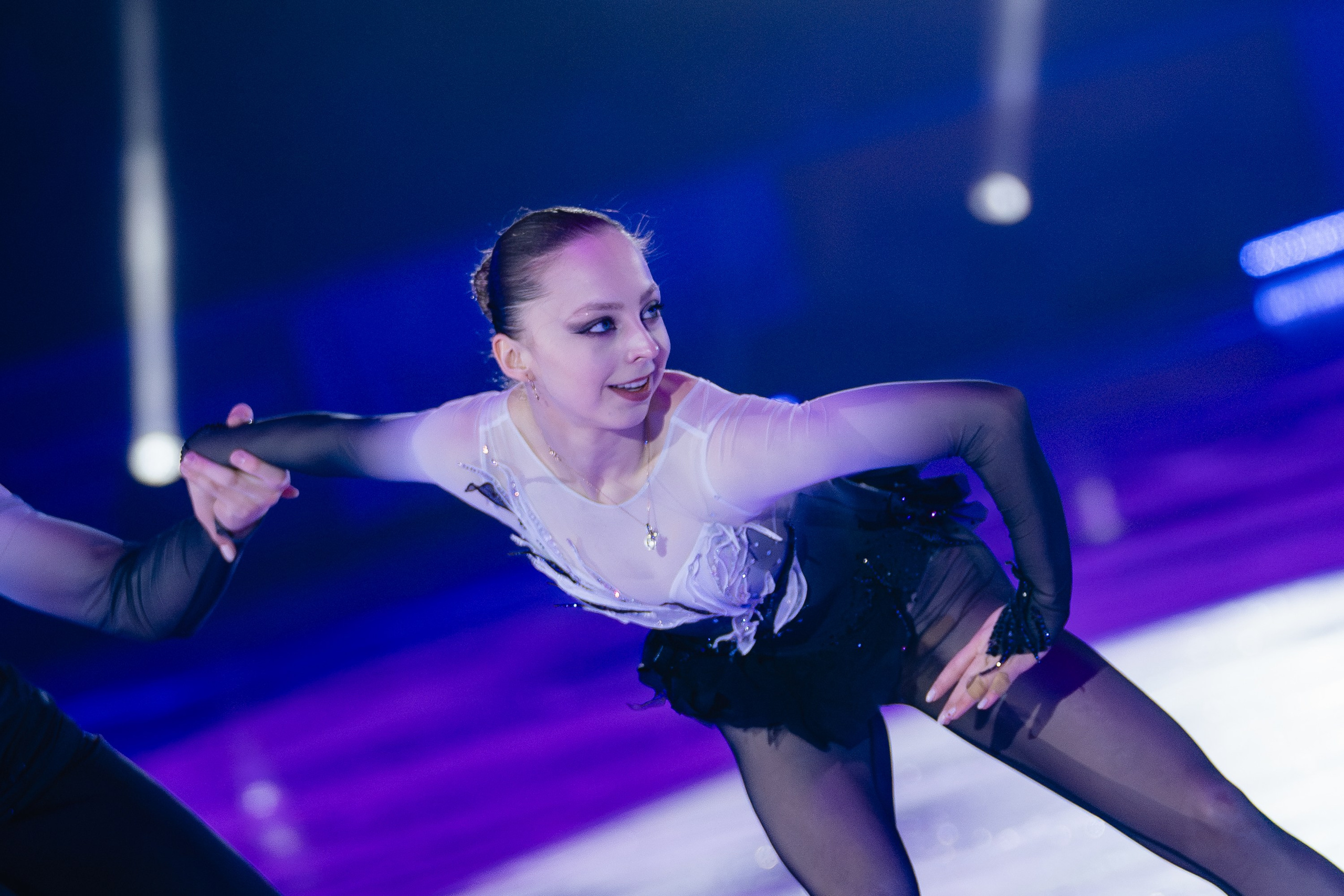 Шоу «Чемпионы на льду» в Новосибирске. Воробьева Ксения — Спортивный и танцевальный фотограф Новосибирск