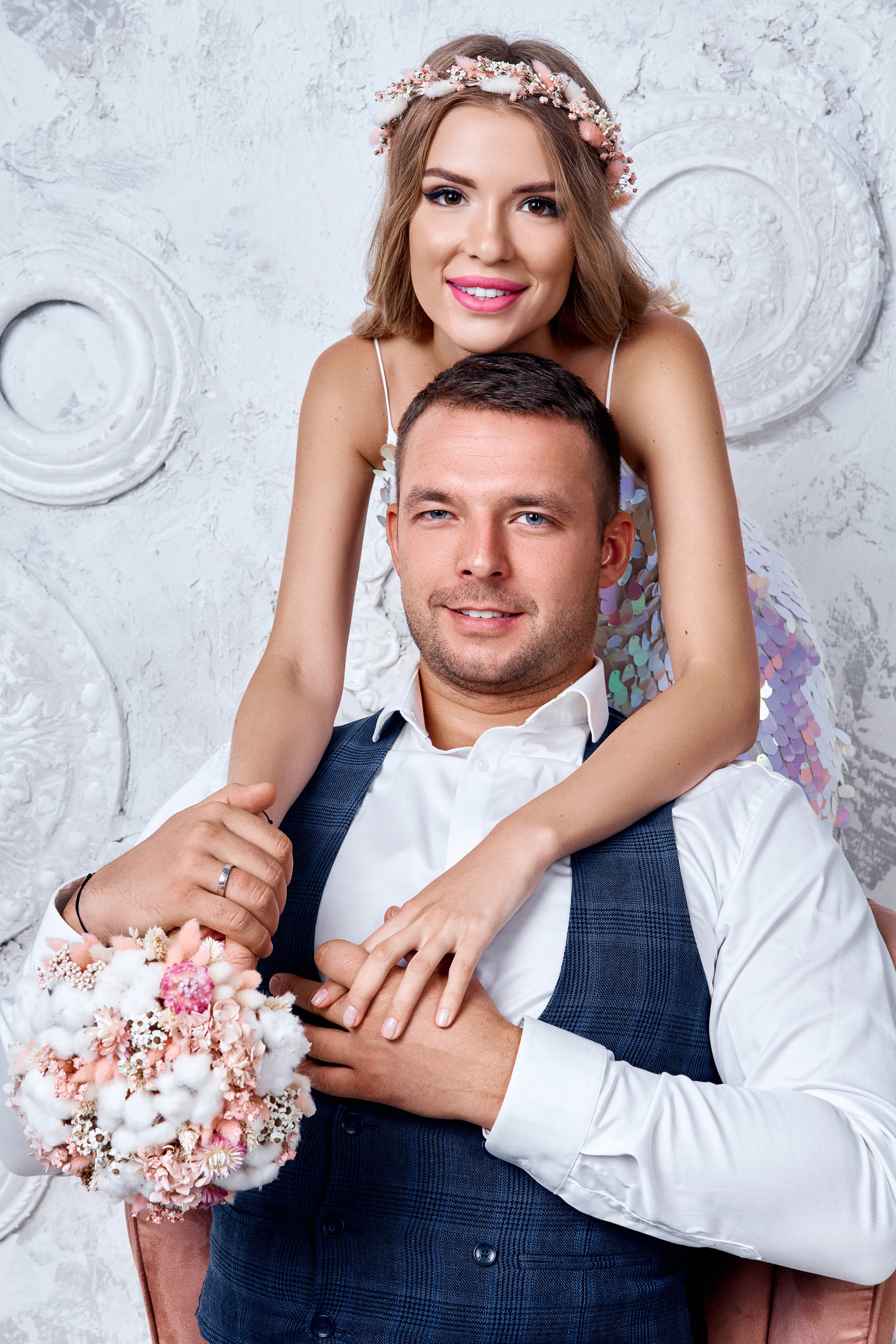 Отвечу на все дополнительные вопросы и дам консультацию по телефону или в мессенджерах.