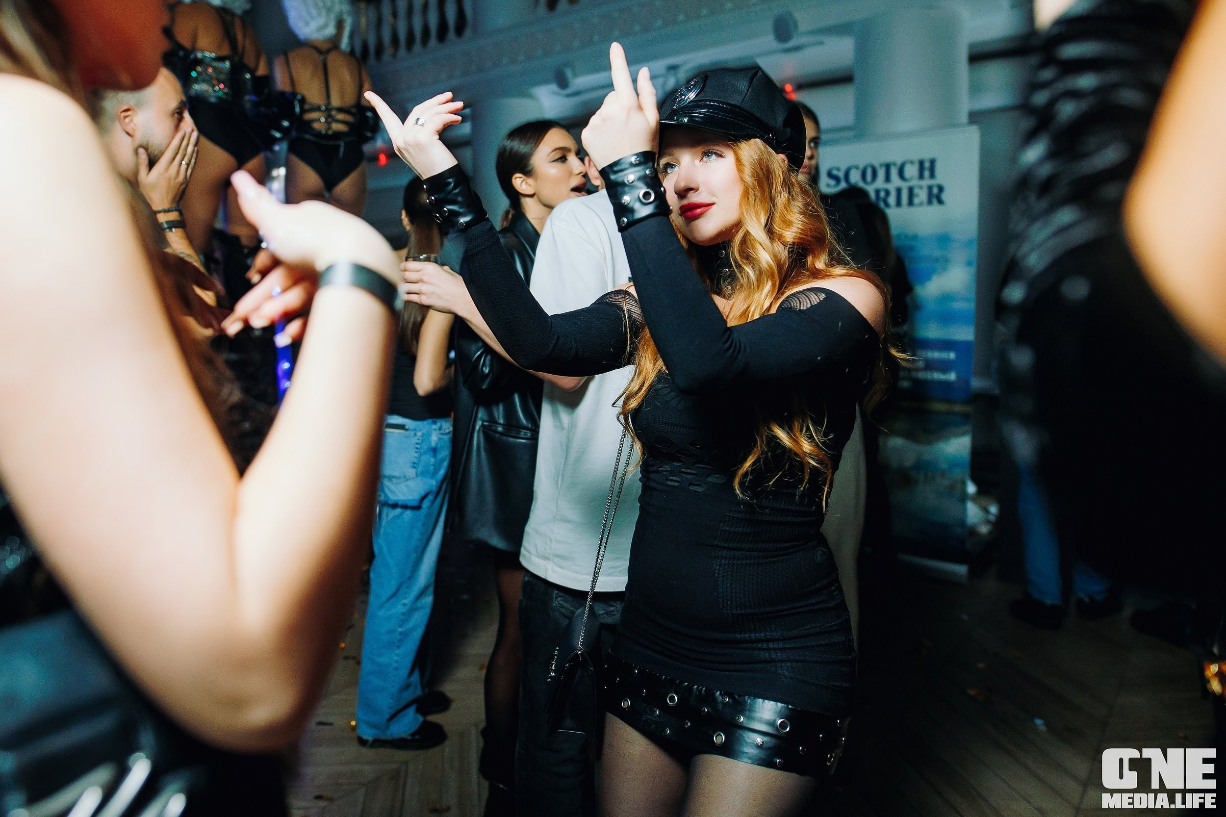 Halloween. Electronic Masquerade. One Media Life: фоторепортажи, фотоотчеты с мероприятий и заведений