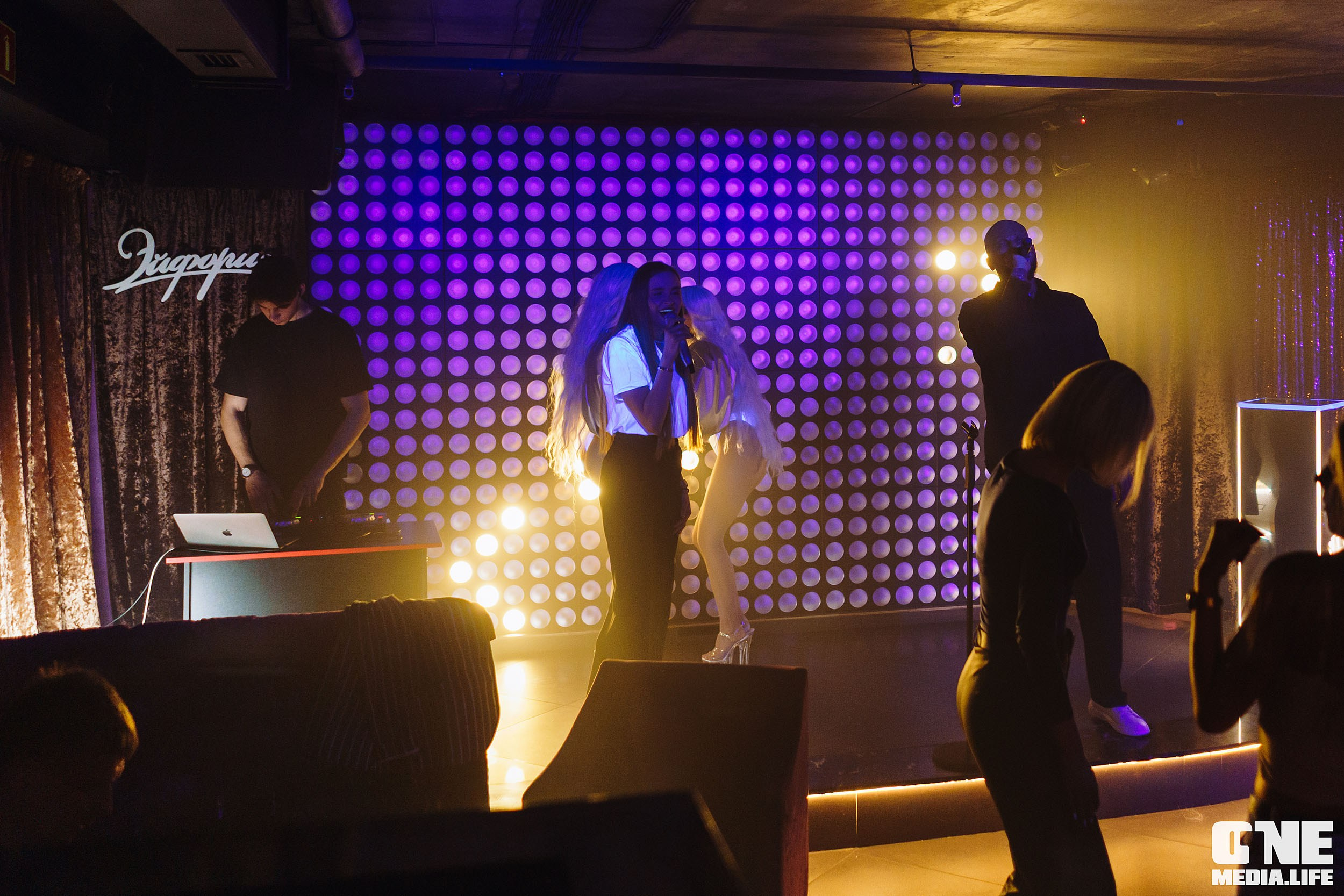 Фоторепортаж из караоке-клуба Эйфория. One Media Life: фоторепортажи, фотоотчеты с мероприятий и заведений