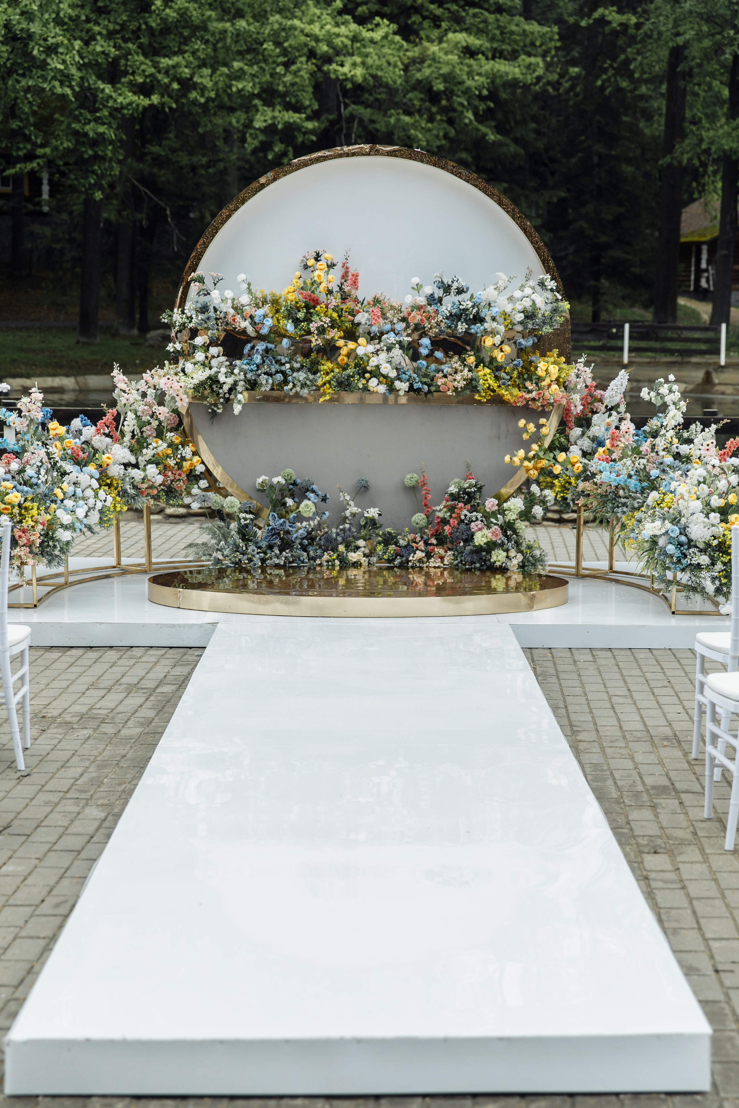Люби меня люби. Rich Event Decor